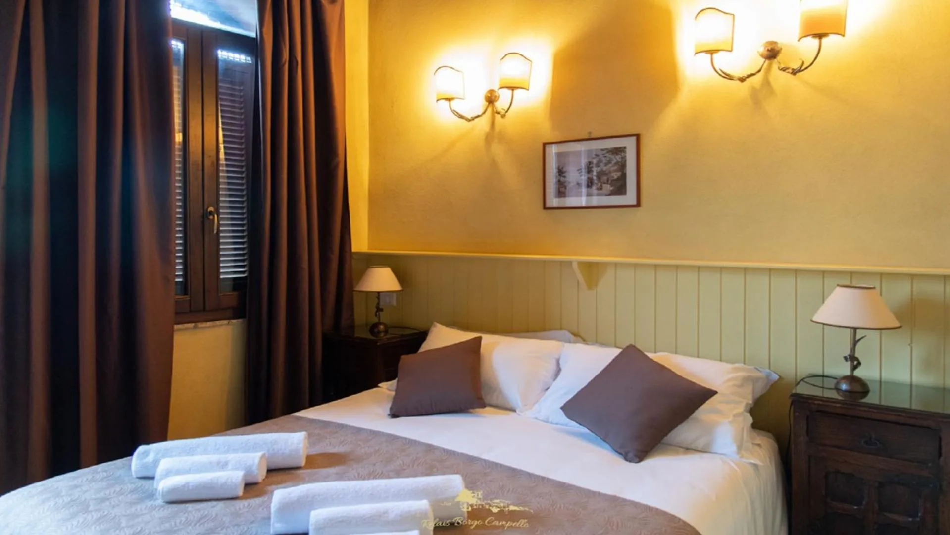 Bed in Relais Borgo Campello