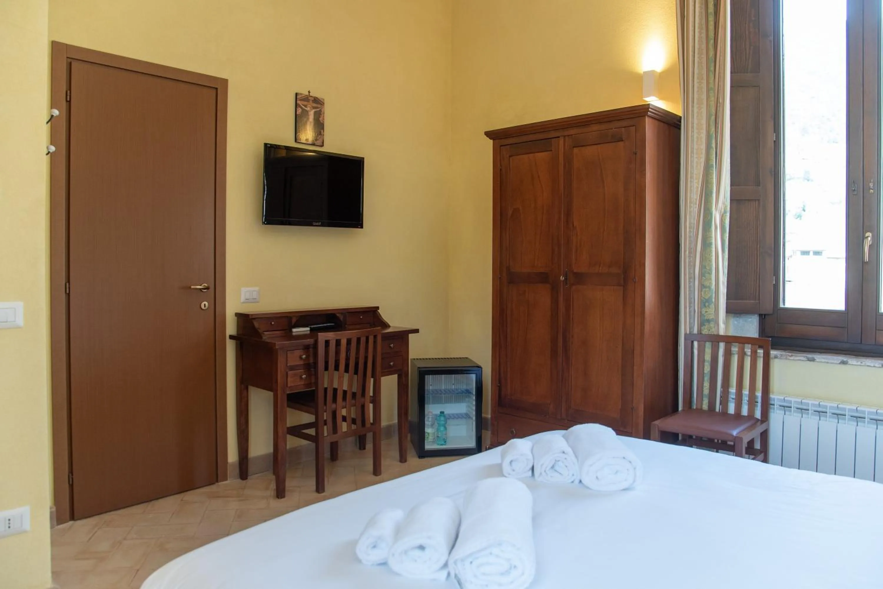 TV and multimedia, Bed in Relais Borgo Campello