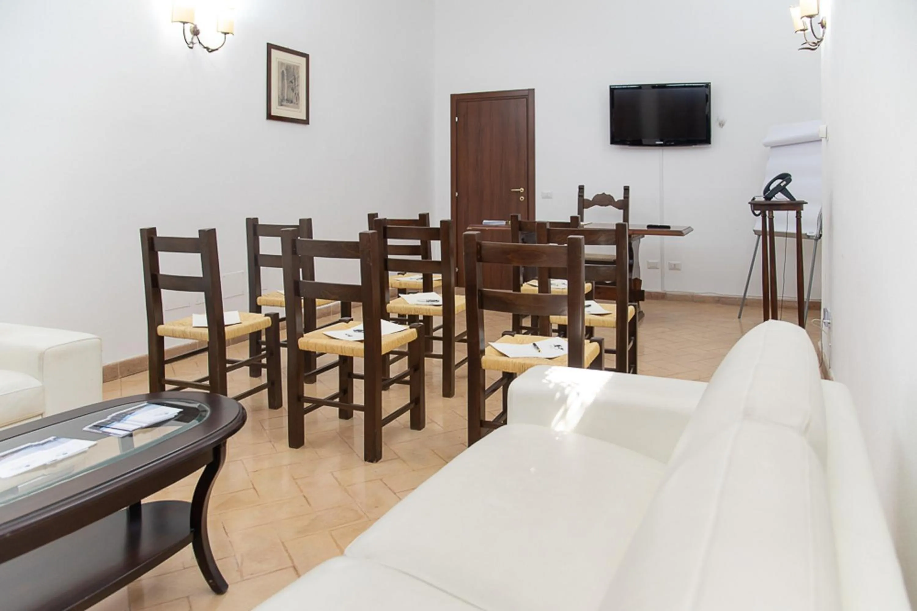 Communal lounge/ TV room in Relais Borgo Campello