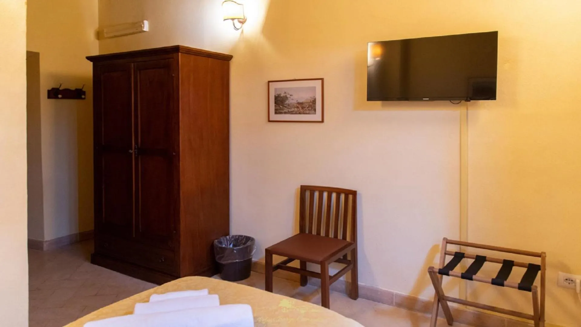 Bed in Relais Borgo Campello