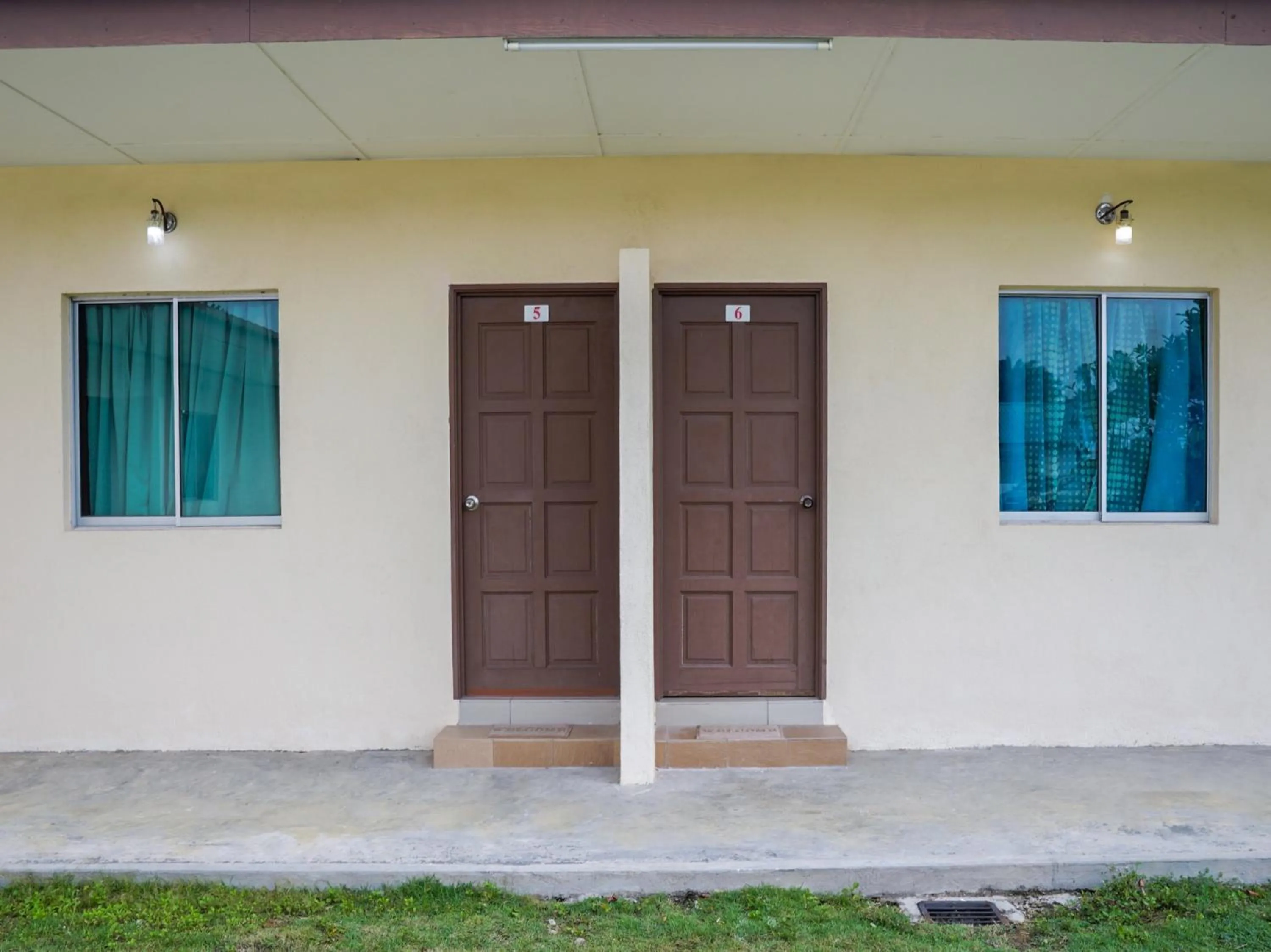 Facade/entrance in Capital O 89374 Ohana Restaurant & Homestay