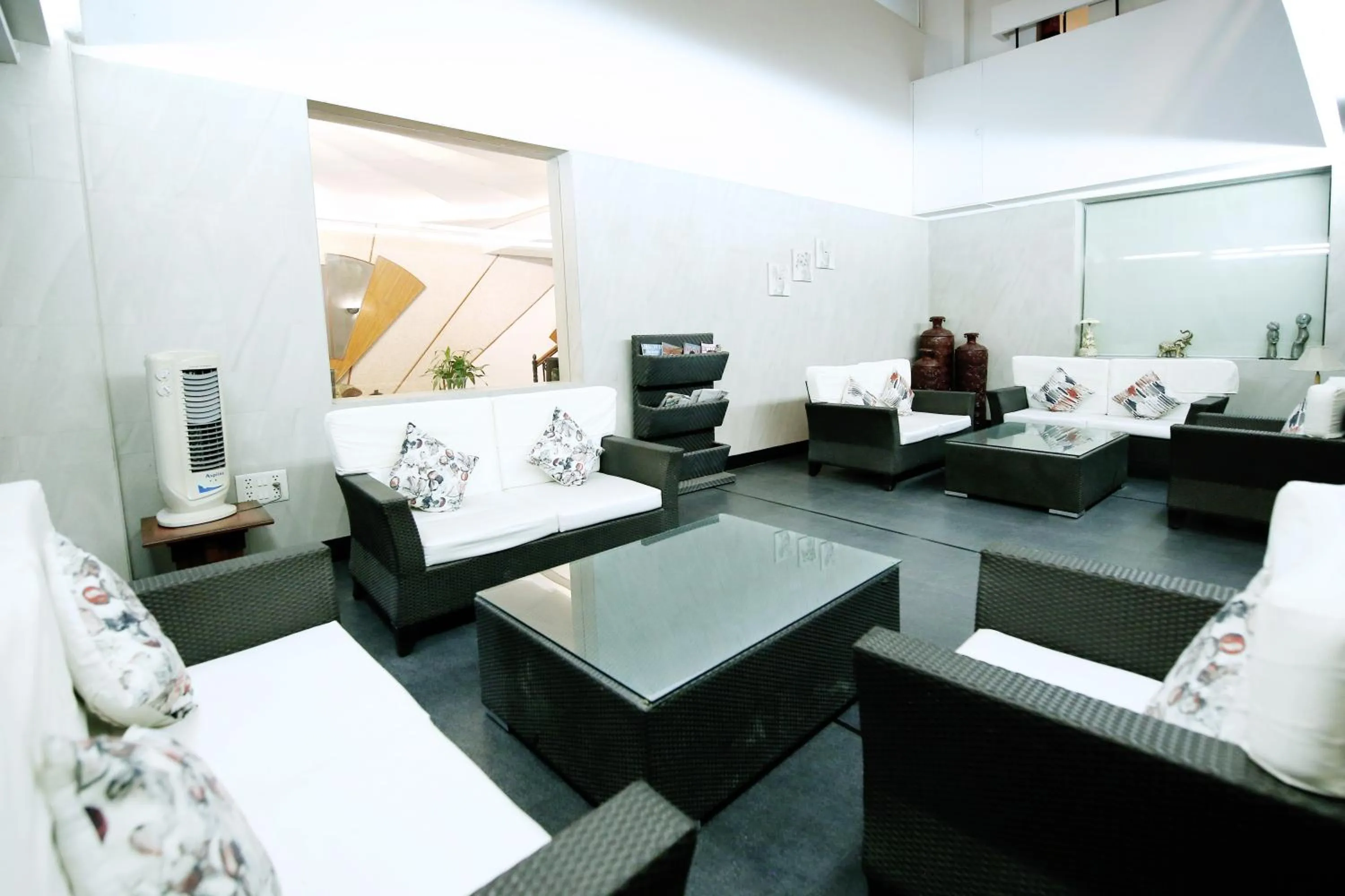 Seating area in Hotel Yatrik