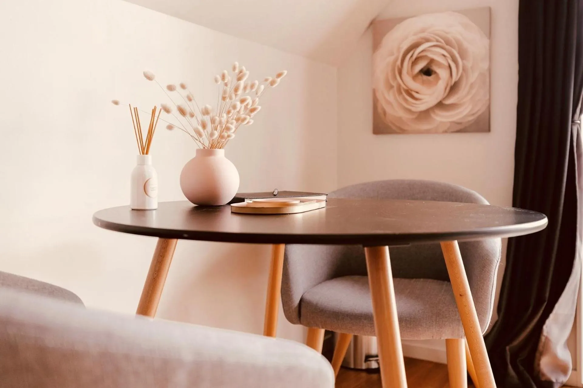 Dining area in Hiwinui Country Estate