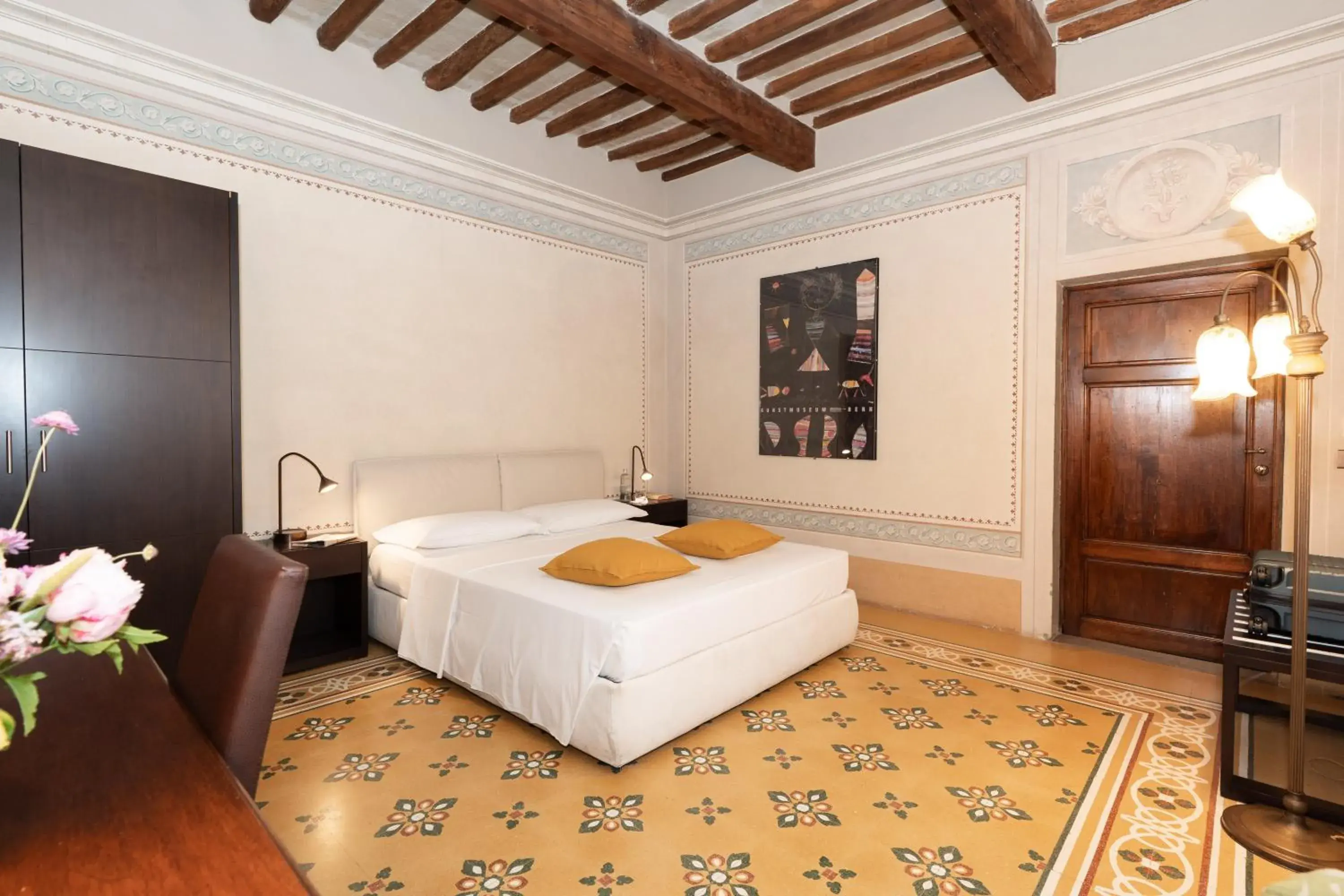 Standard King Room in VillAmorosa Standard King Room in VillAmorosa