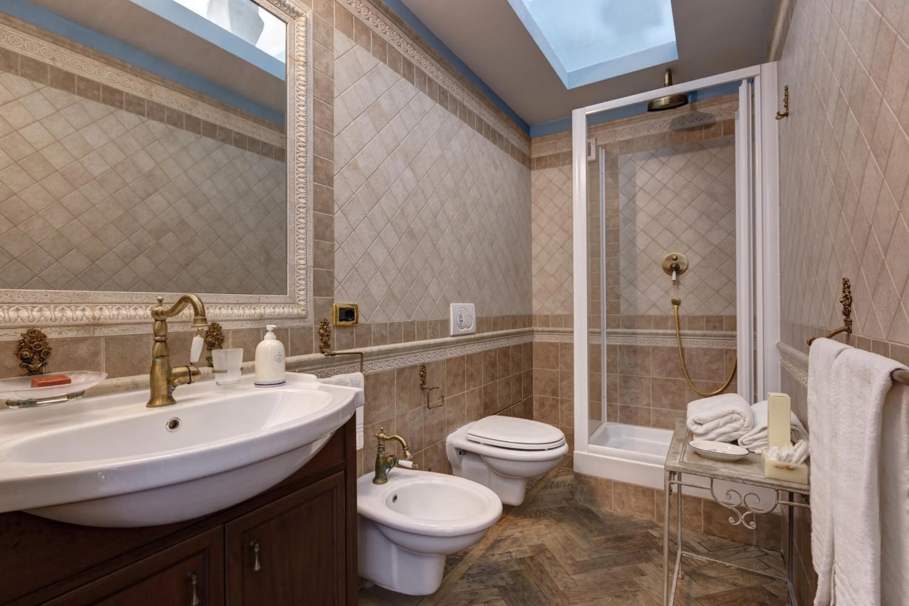 Bathroom in Episcopo Lipinsky Luxury Suites