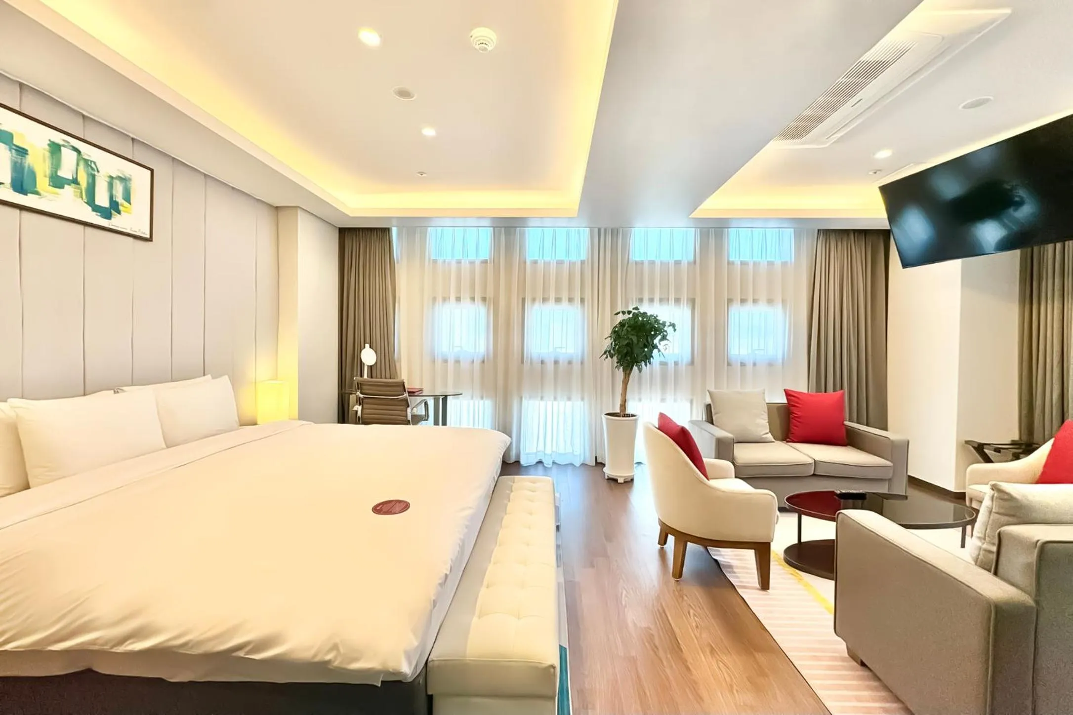 Bed in Ramada Encore by Wyndham Busan Station