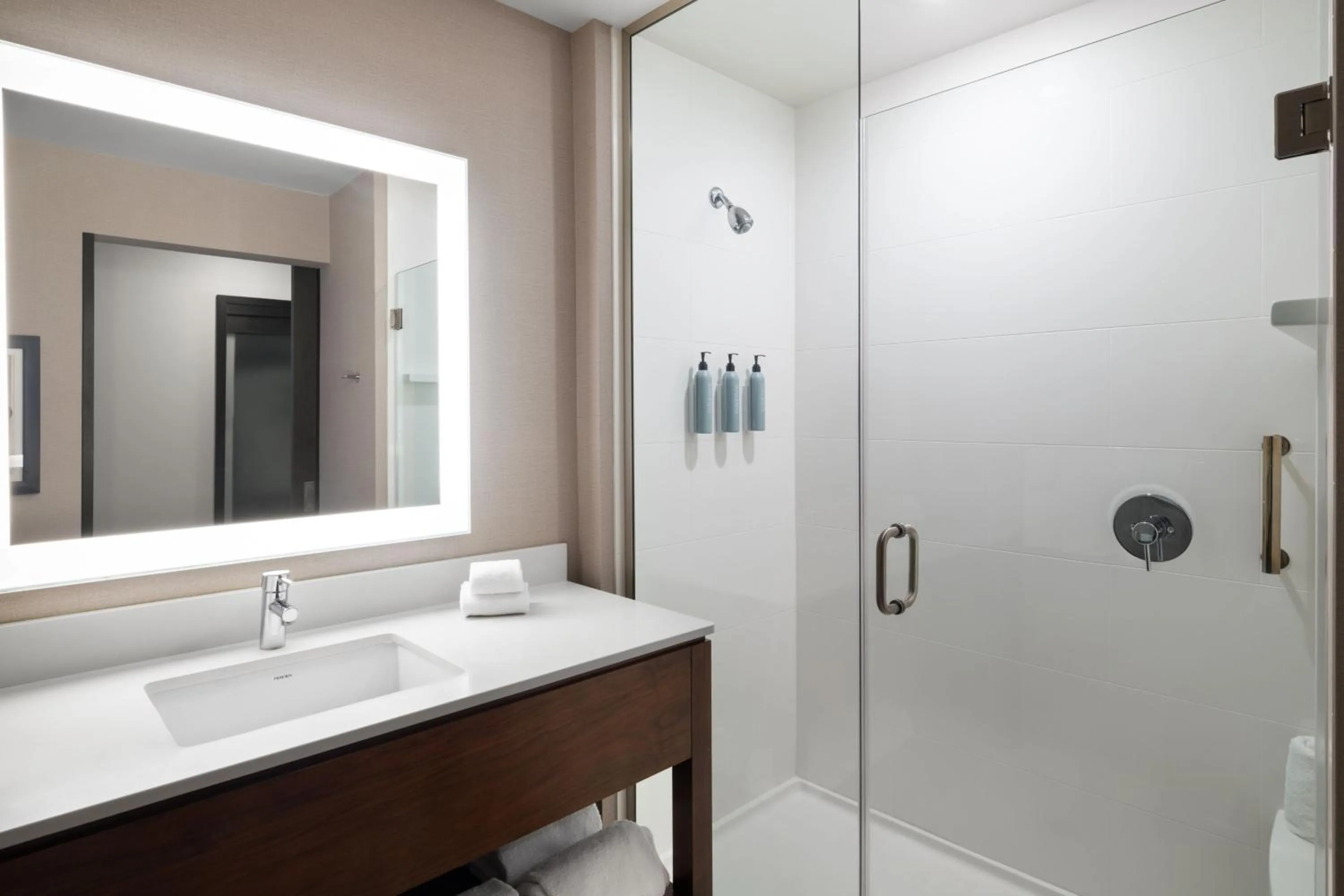 Bathroom in Courtyard by Marriott Seattle SeaTac Airport