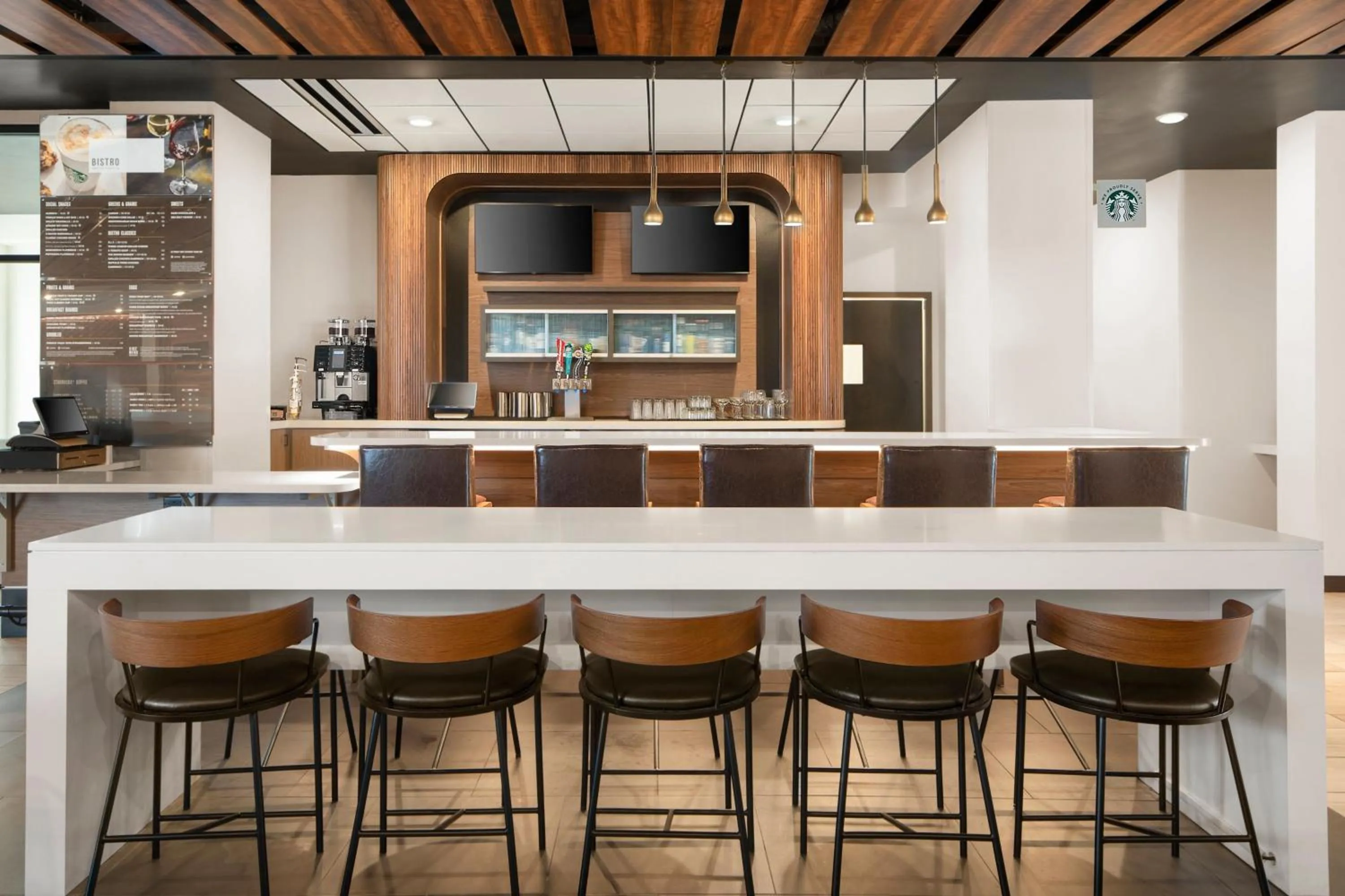 Restaurant/places to eat in Courtyard by Marriott Seattle SeaTac Airport