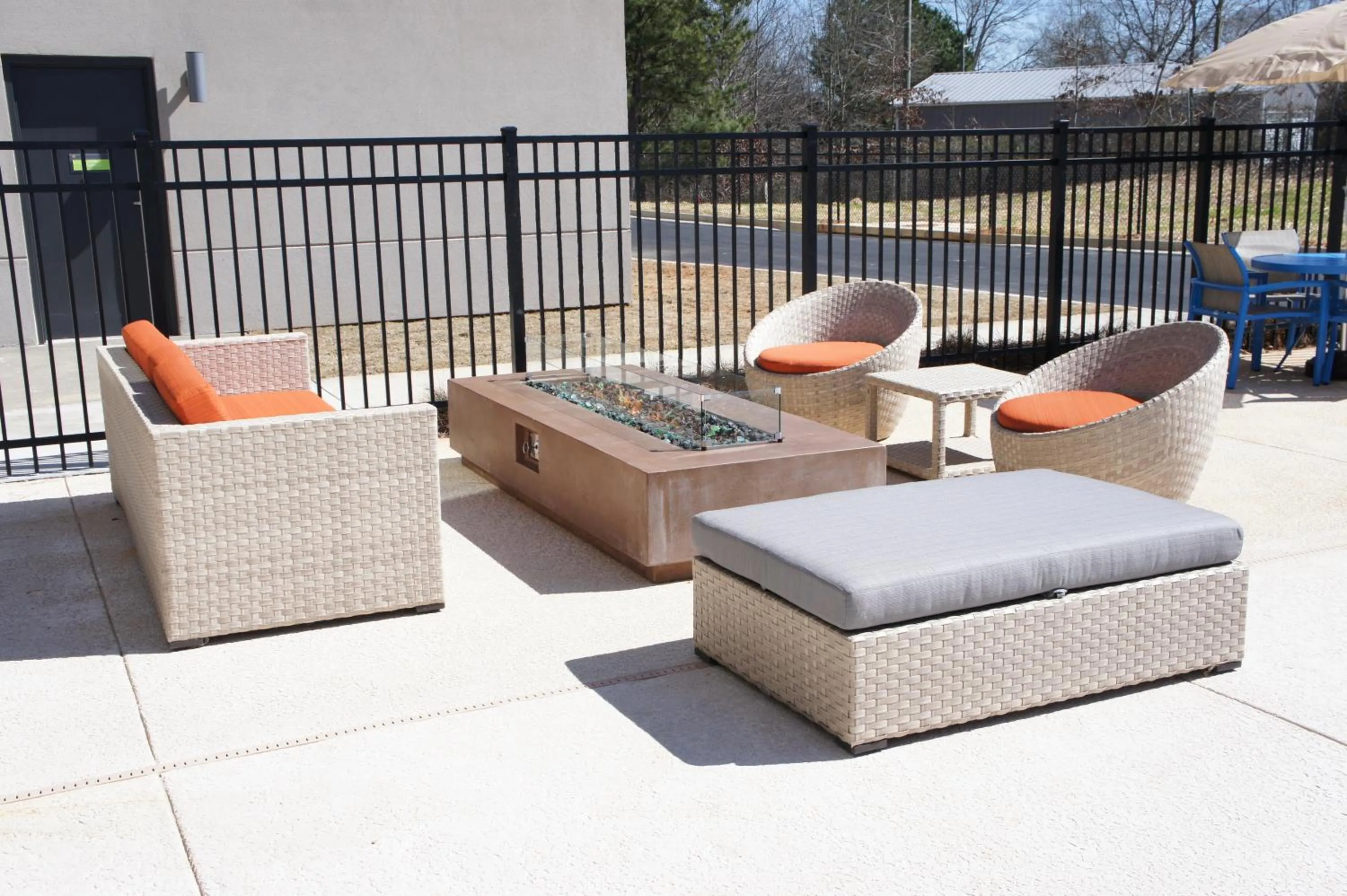 Balcony/Terrace in La Quinta Inn & Suites by Wyndham Braselton