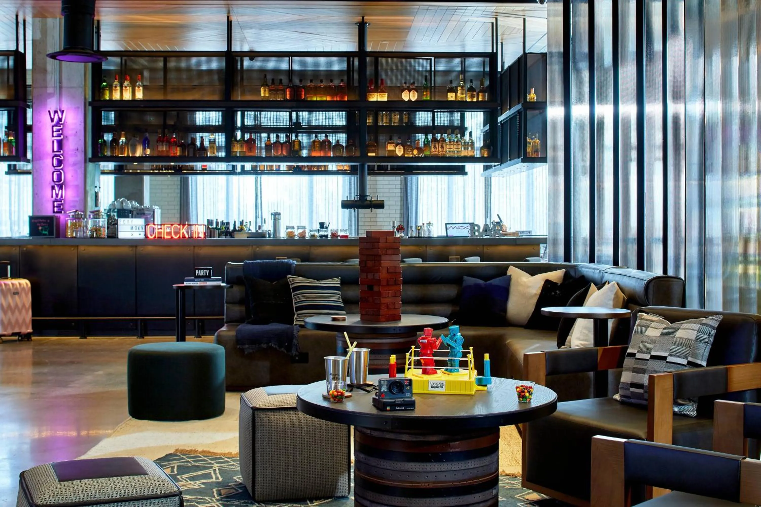 Lobby or reception in Moxy Columbus Short North