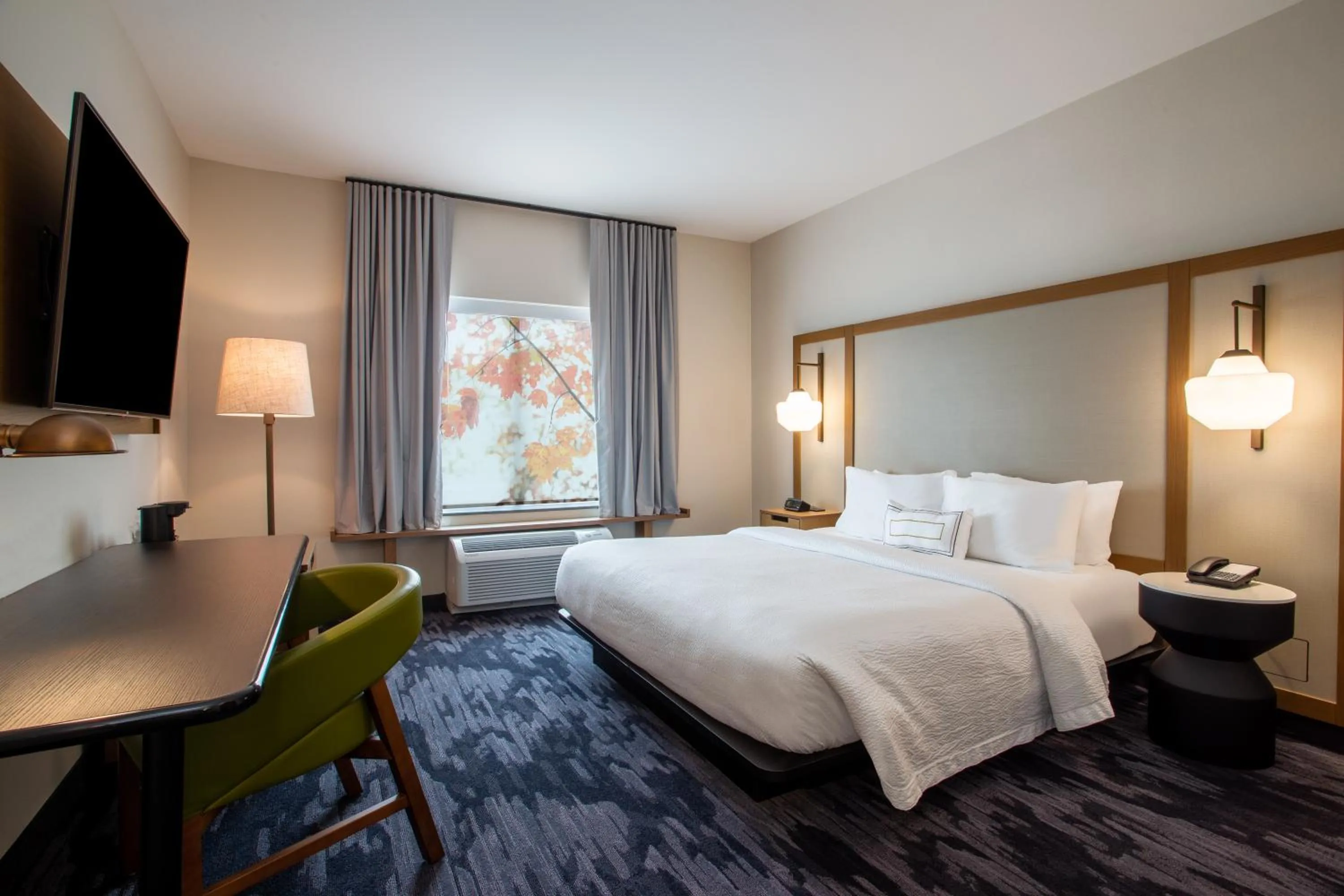 Bed in Fairfield Inn & Suites by Marriott Greenville Spartanburg/Duncan