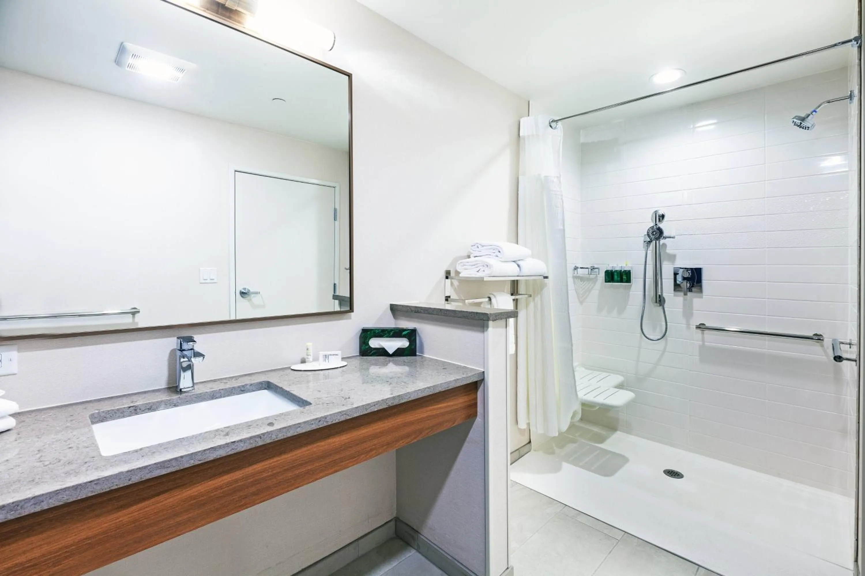 Bathroom in Fairfield Inn & Suites by Marriott Tulsa Catoosa