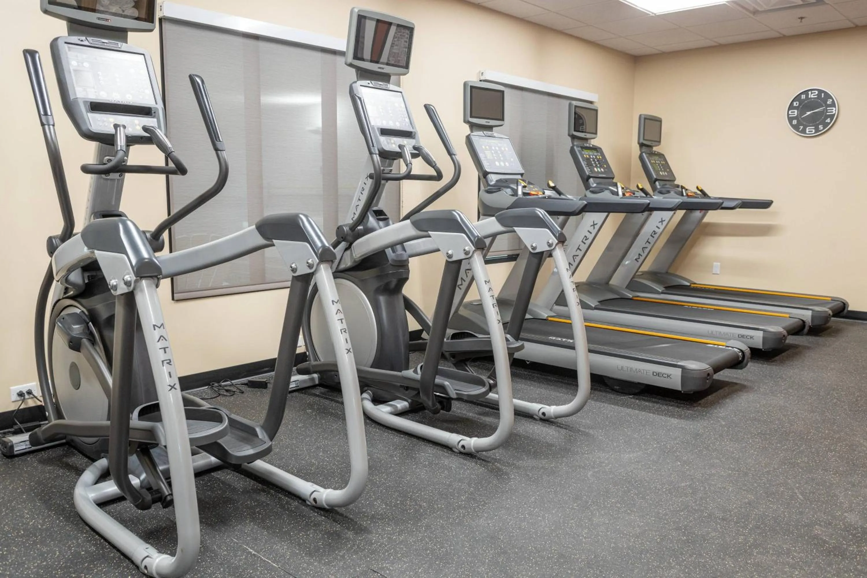 Fitness centre/facilities in TownePlace Suites by Marriott Petawawa