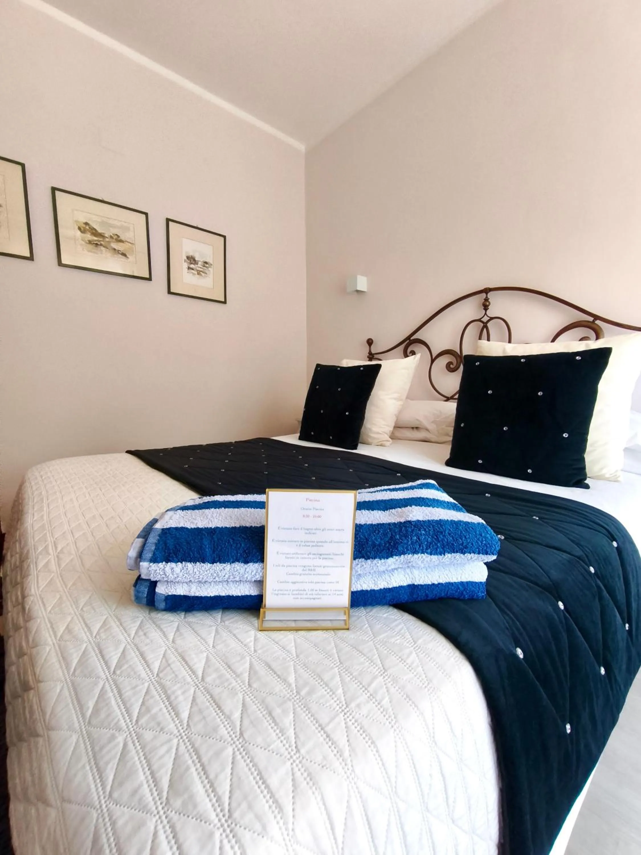 Photo of the whole room, Bed in Villamena