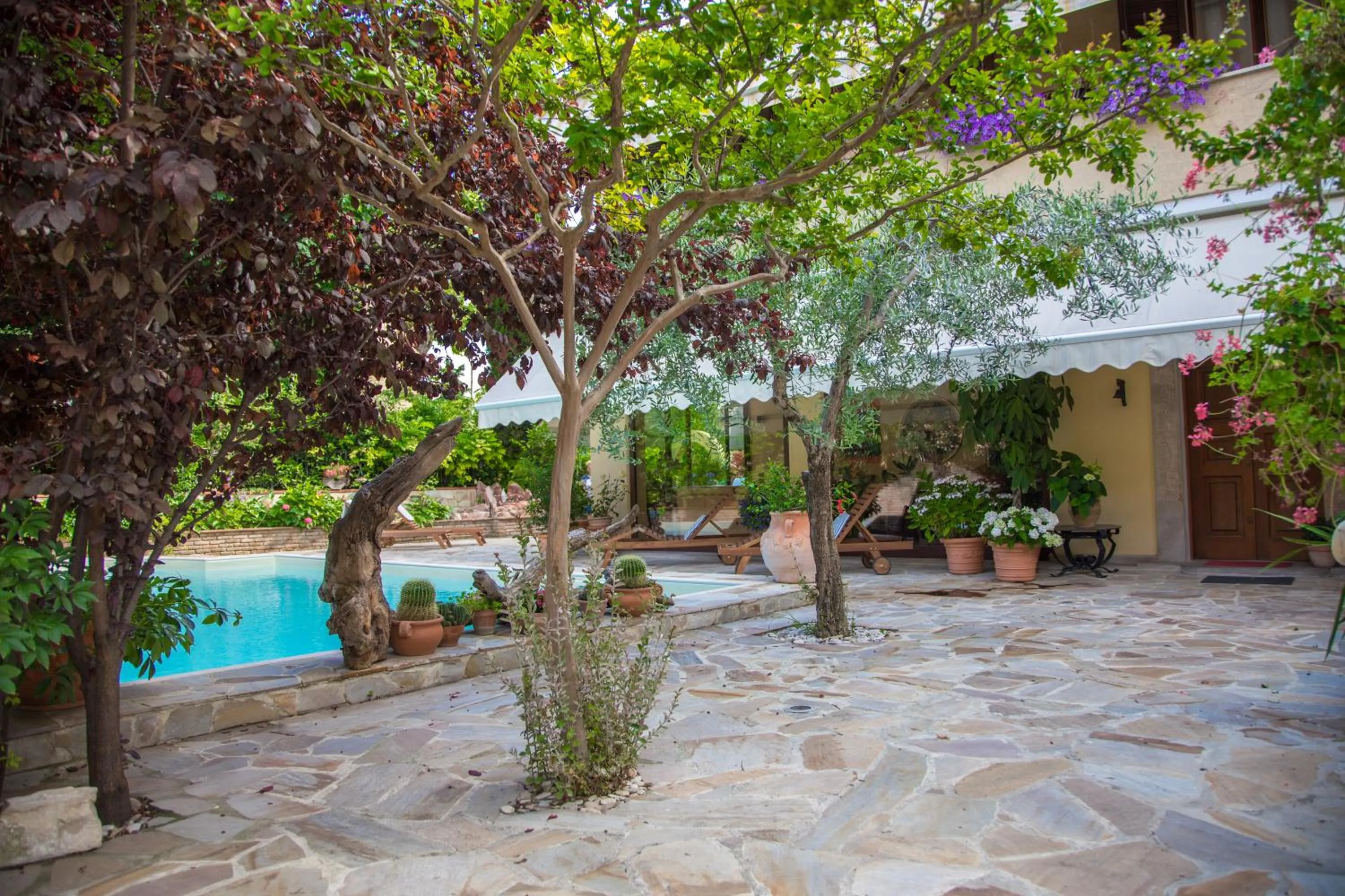 Facade/entrance in Villamena