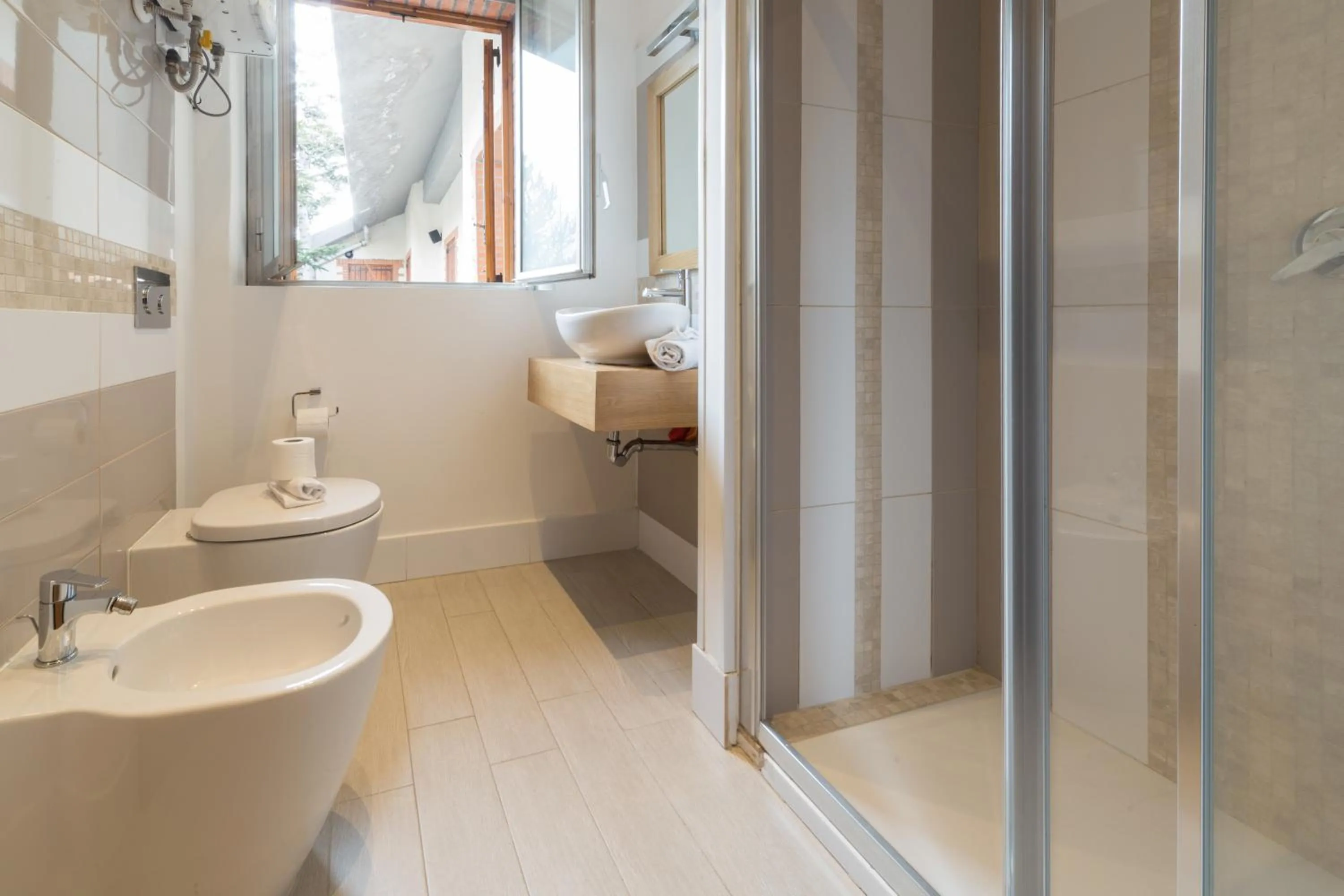 Toilet in Residence Serra La Nave