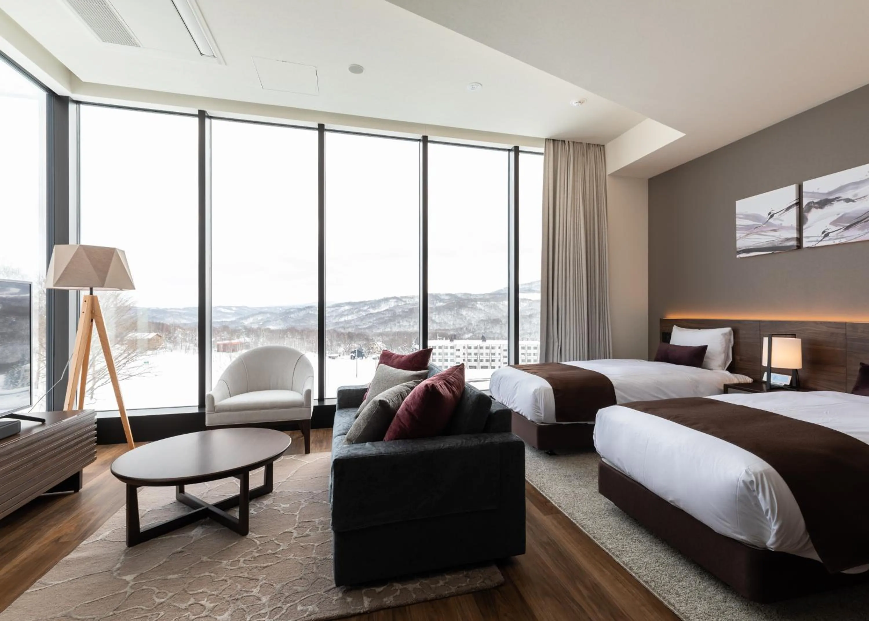 Photo of the whole room, Bed in The Vale Rusutsu