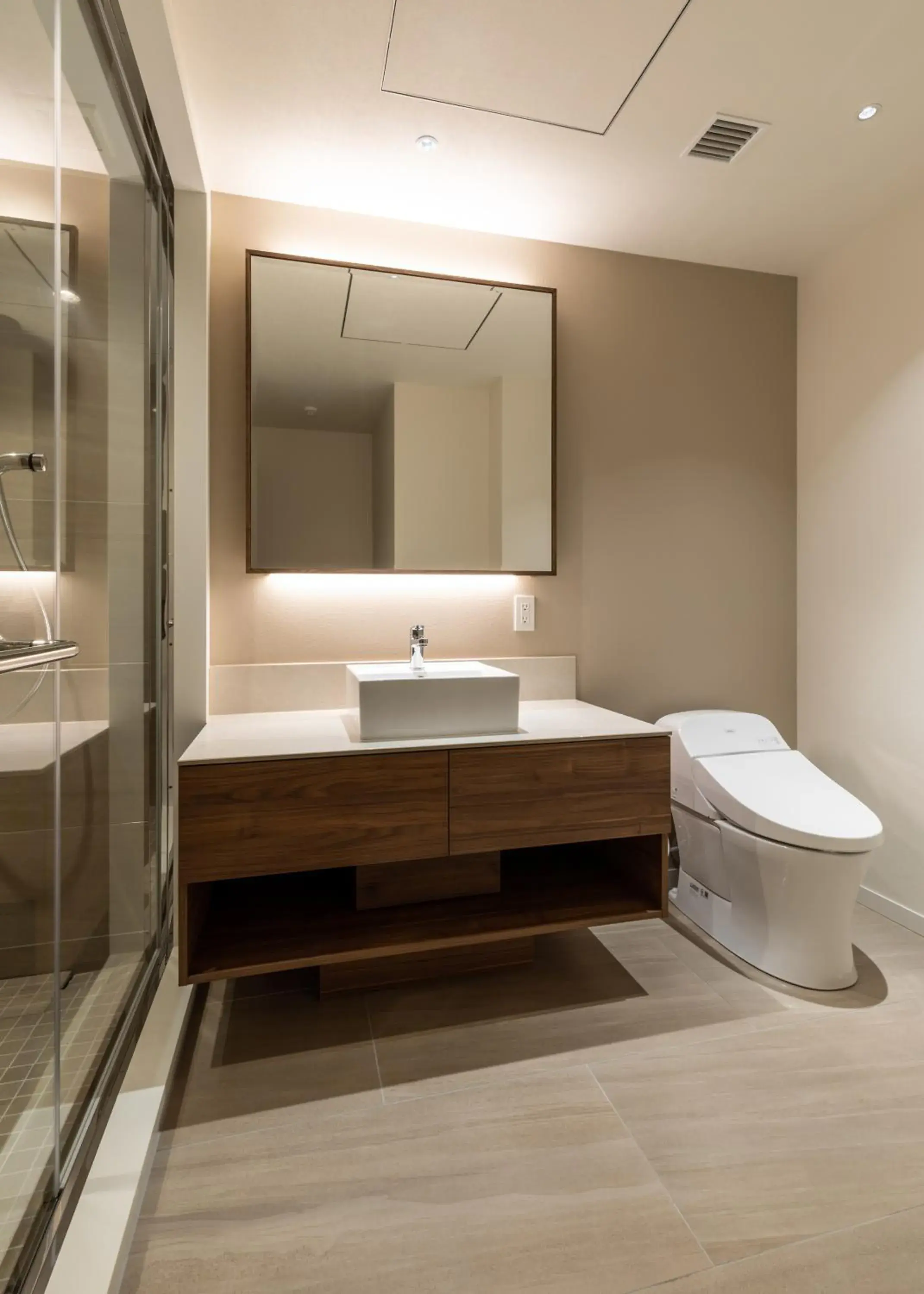 2 Bedroom Premier Suite (Dual Key) in The Vale Rusutsu 2 Bedroom Premier Suite (Dual Key) in The Vale Rusutsu