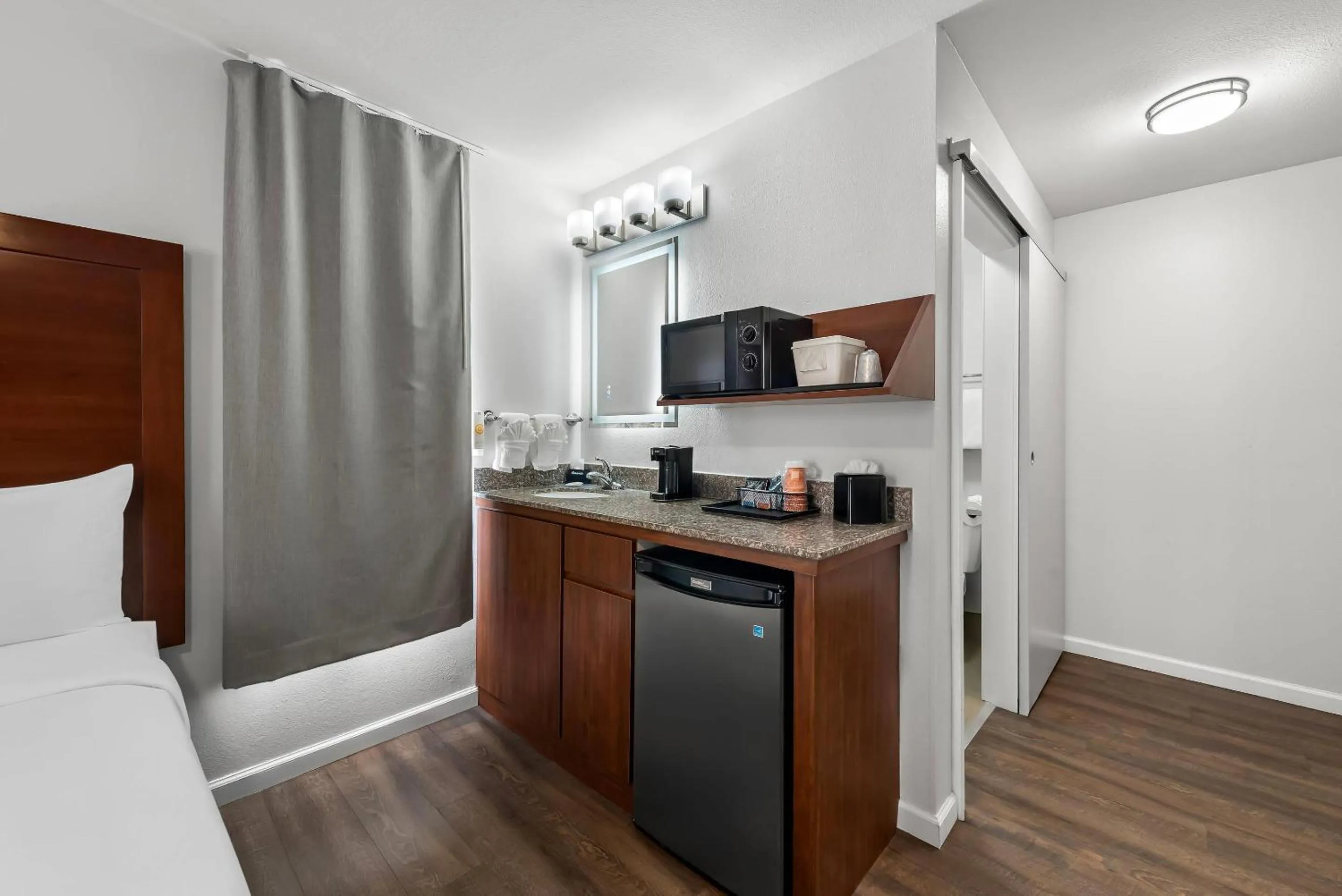 Bedroom, Bed in Comfort Inn Gaslamp Convention Center