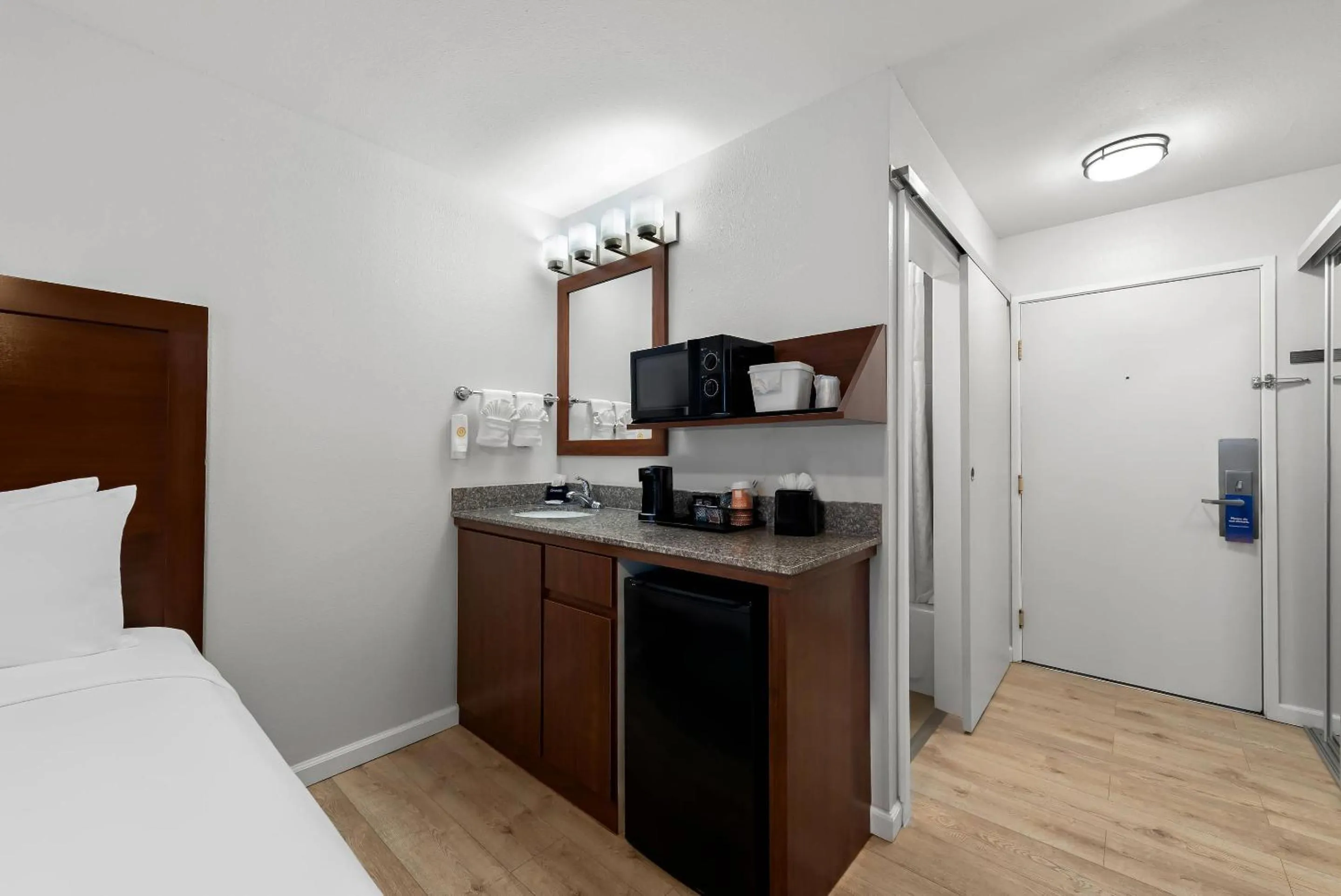 Bedroom, Bed in Comfort Inn Gaslamp Convention Center