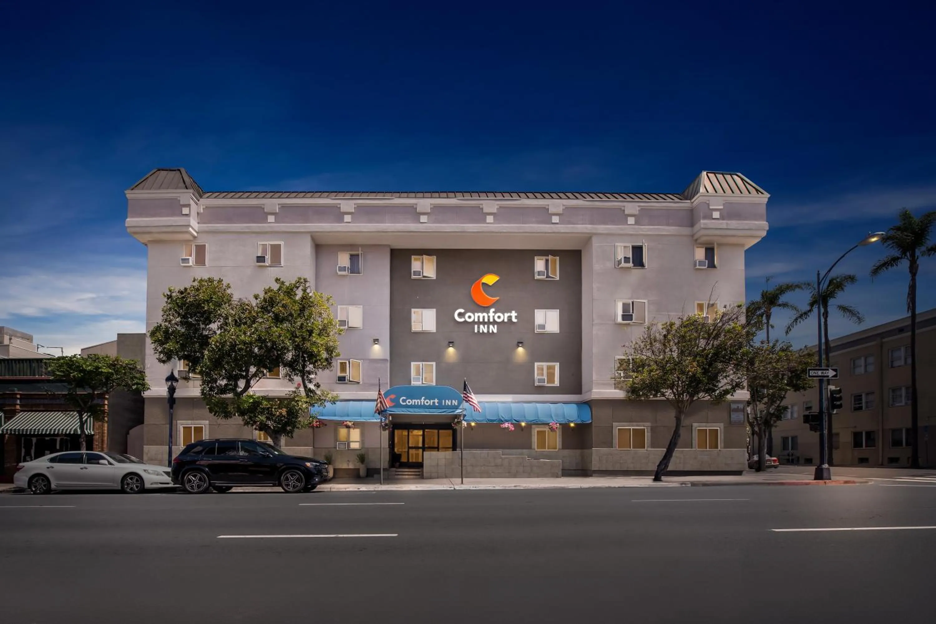 Property building in Comfort Inn Gaslamp Convention Center