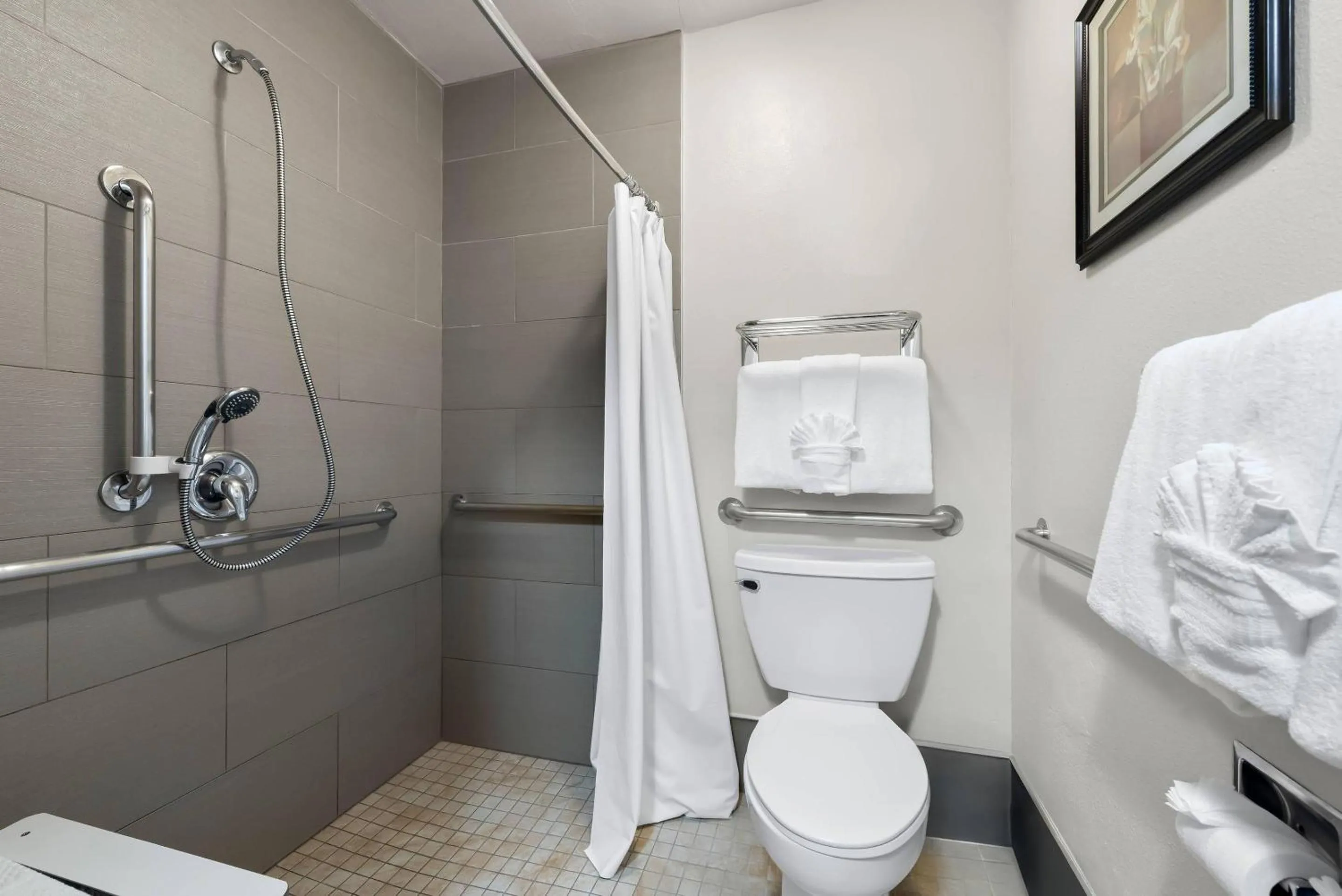 Bedroom in Comfort Inn Gaslamp Convention Center