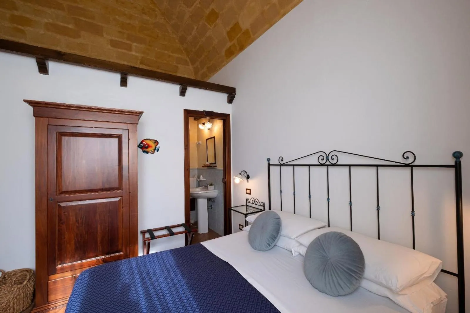 Bed in Ai Dammusi Rooms