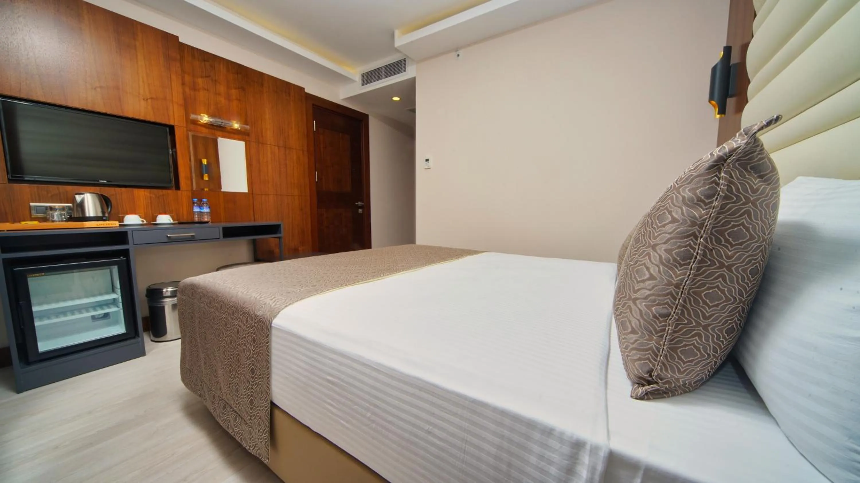 Photo of the whole room, Bed in My Dream Istanbul Hotel