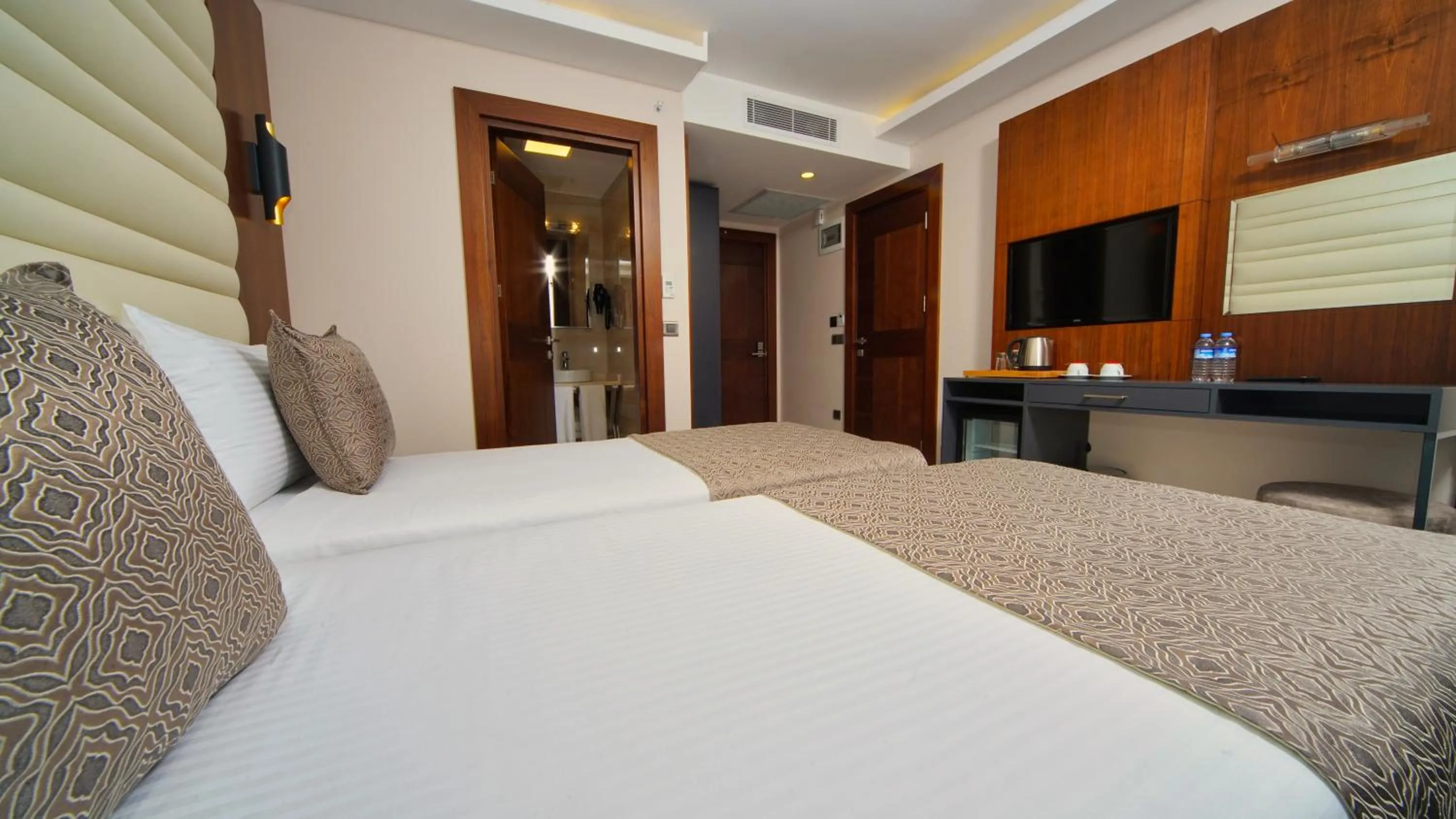 Photo of the whole room, Bed in My Dream Istanbul Hotel