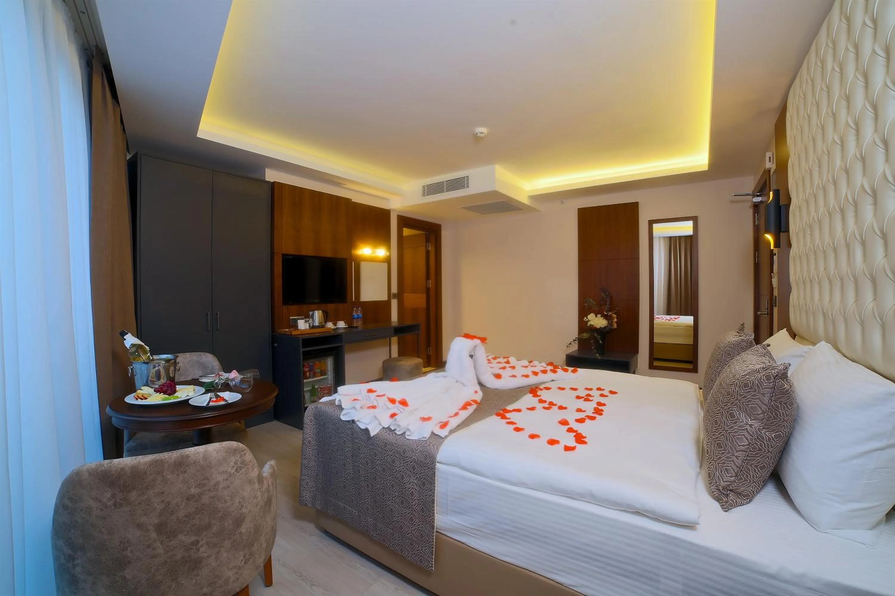 Photo of the whole room, Bed in My Dream Istanbul Hotel