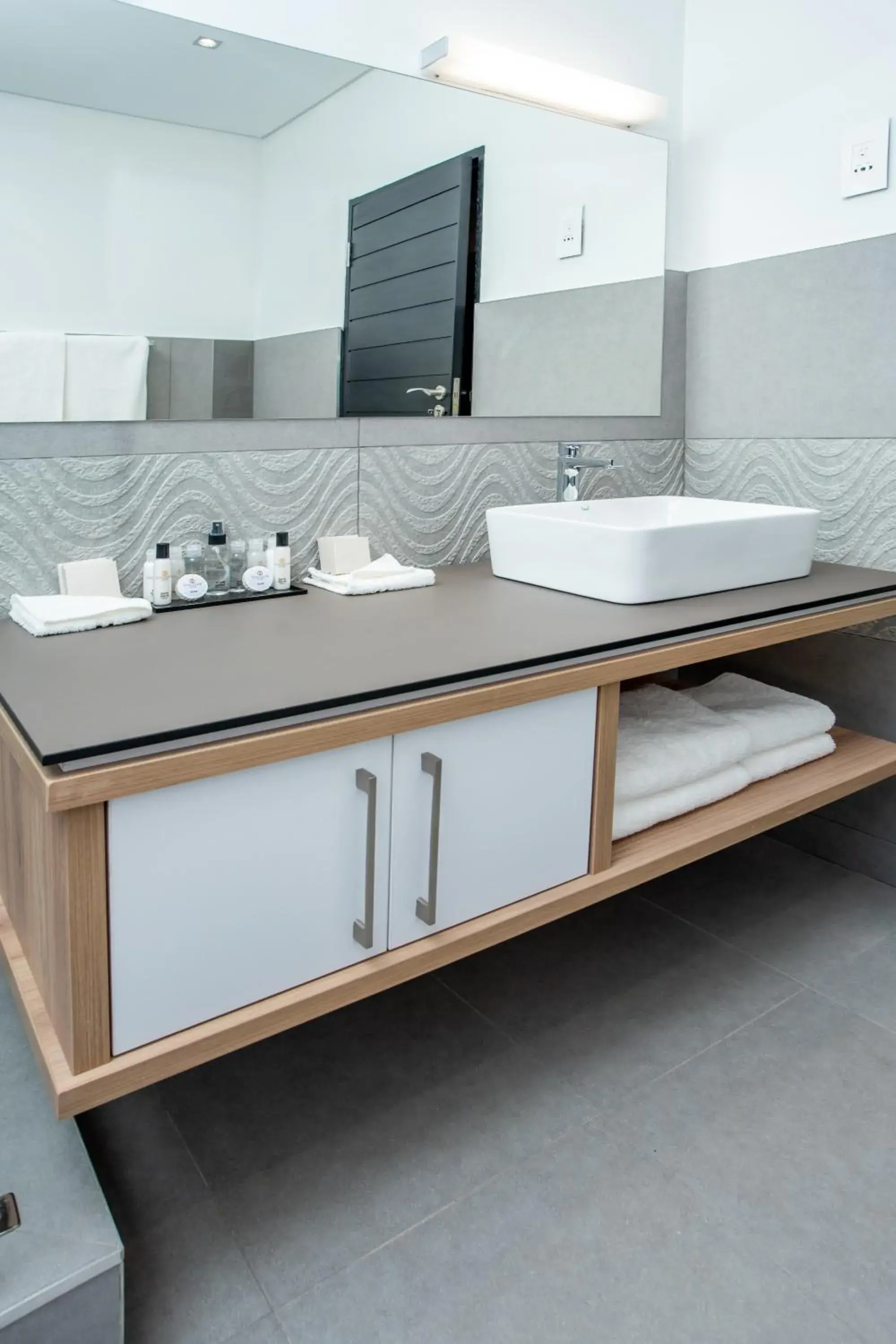 Deluxe King Room in LOCH LOGAN HOTEL Deluxe King Room in LOCH LOGAN HOTEL