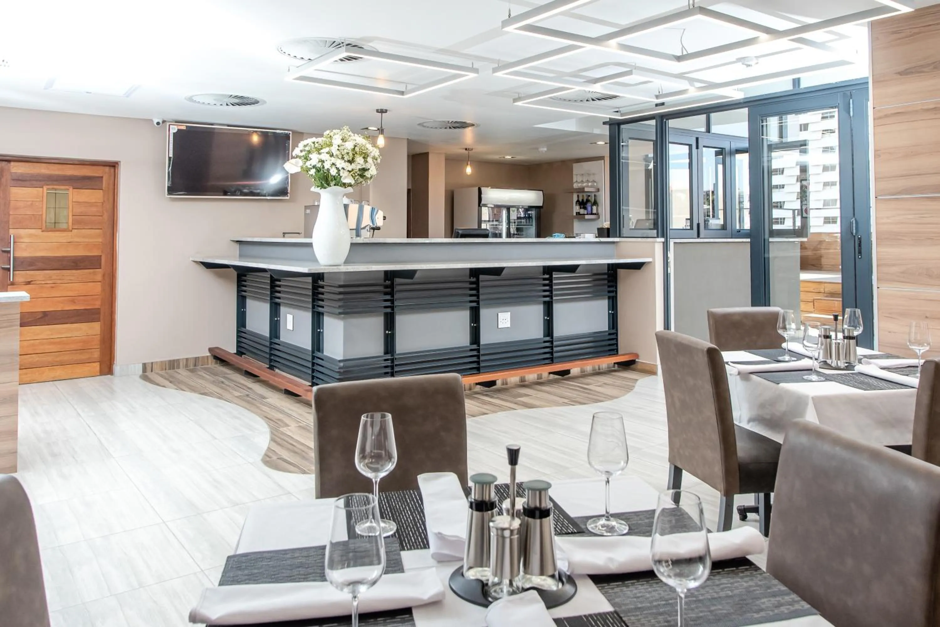 Restaurant/places to eat in LOCH LOGAN HOTEL