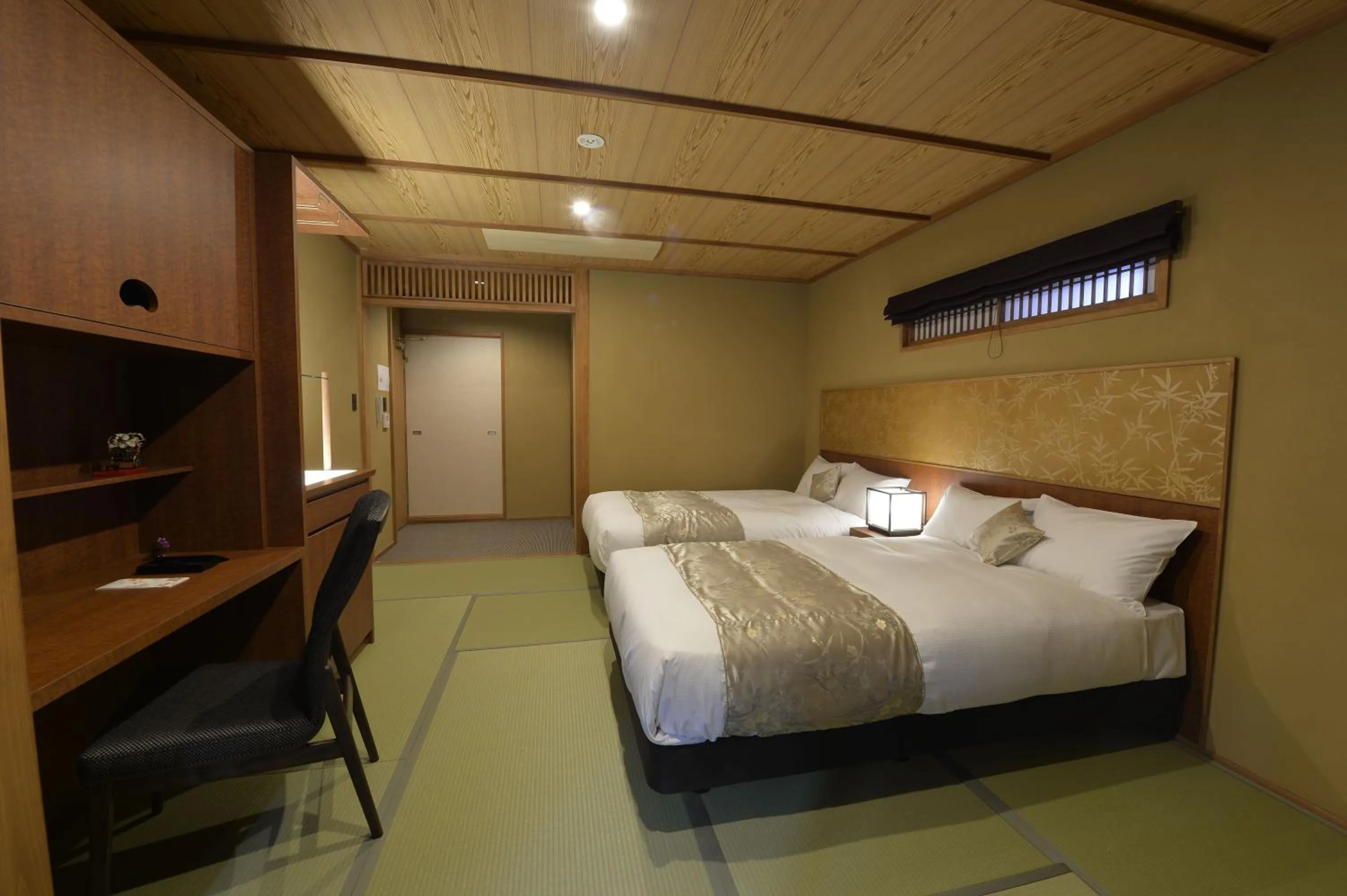 Photo of the whole room, Bed in Gion Oyado Kikutani