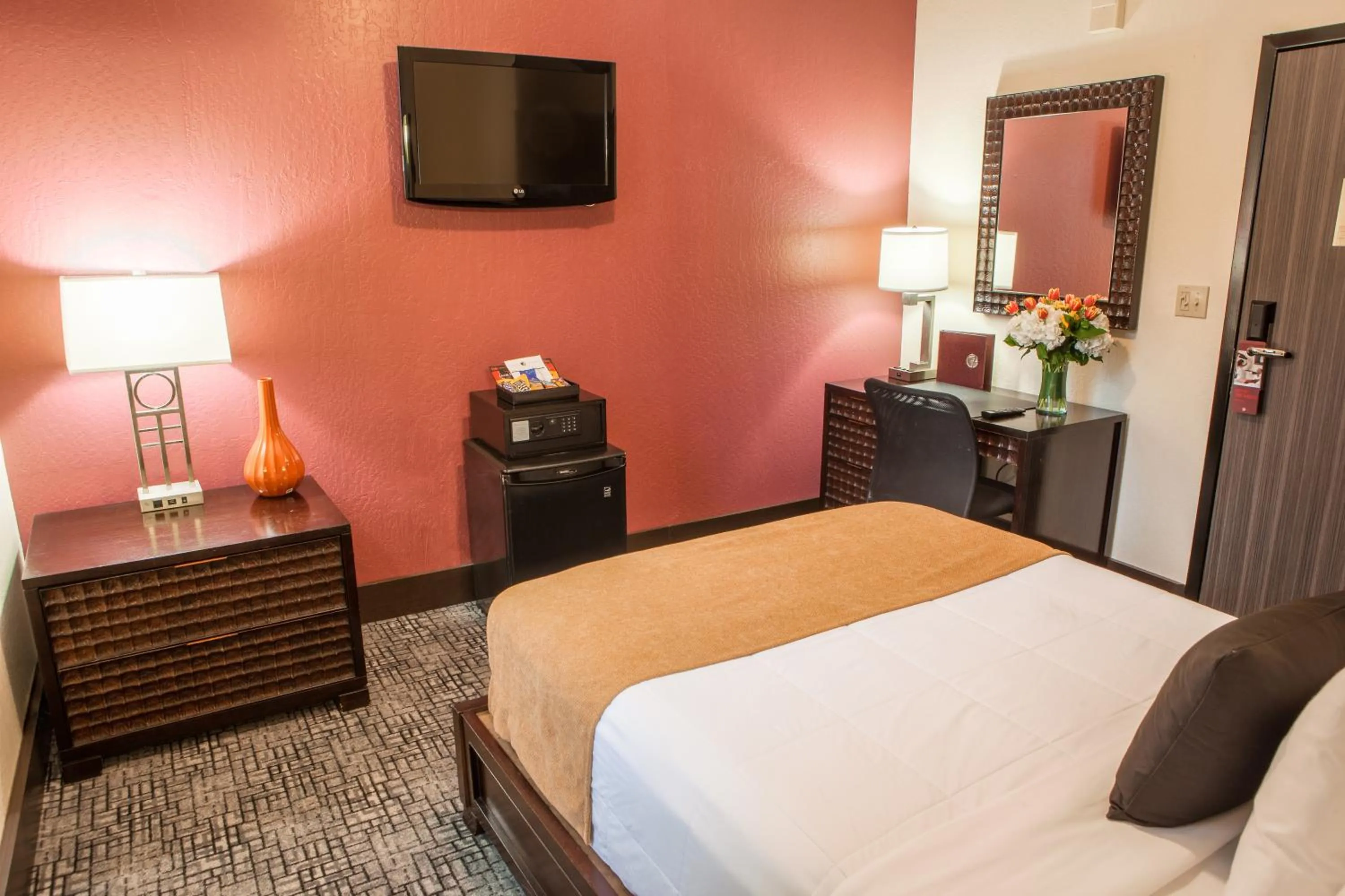 Photo of the whole room, Bed in Hotel Fusion, a C-Two Hotel