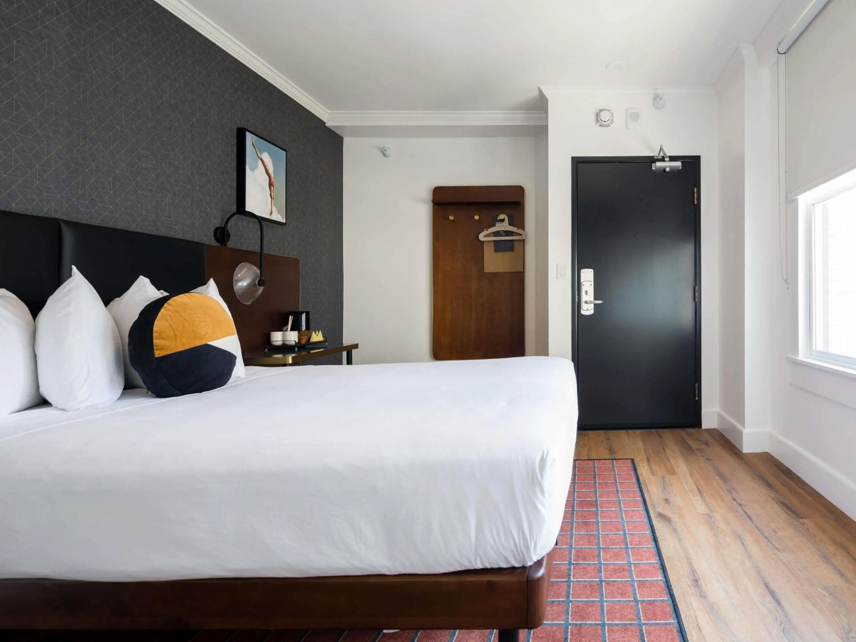 Bedroom, Bed in Hotel Stratford San Francisco - Handwritten Collection