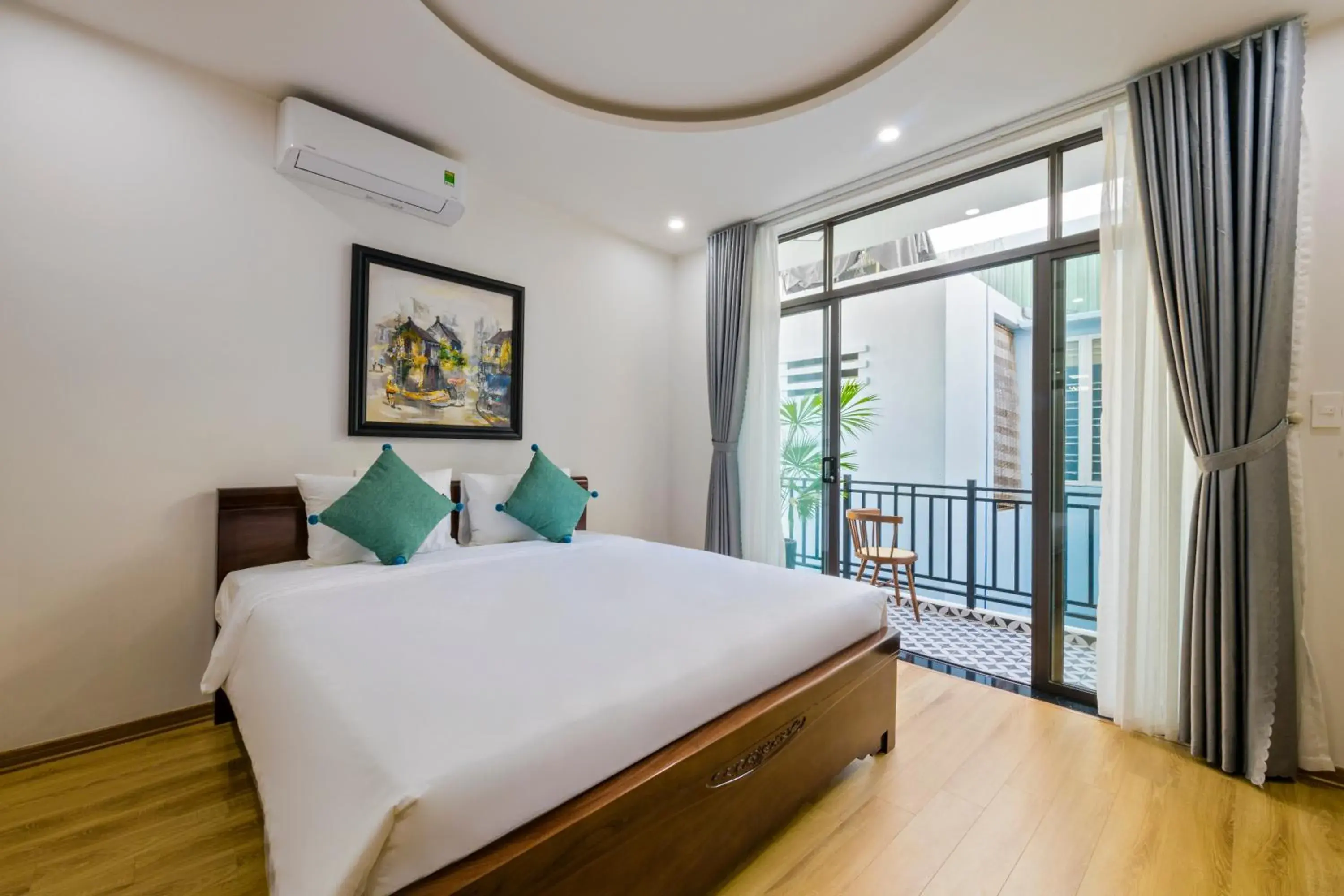 Deluxe Double Room with Balcony in Onion Homestay Deluxe Double Room with Balcony in Onion Homestay