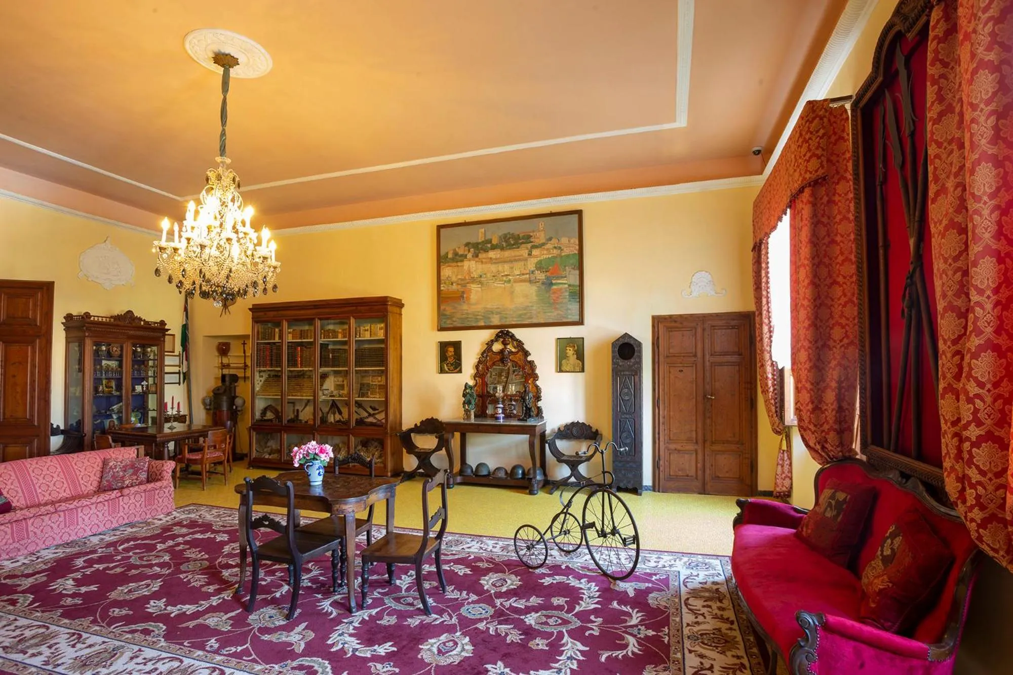 Library in Residence Villa Elena