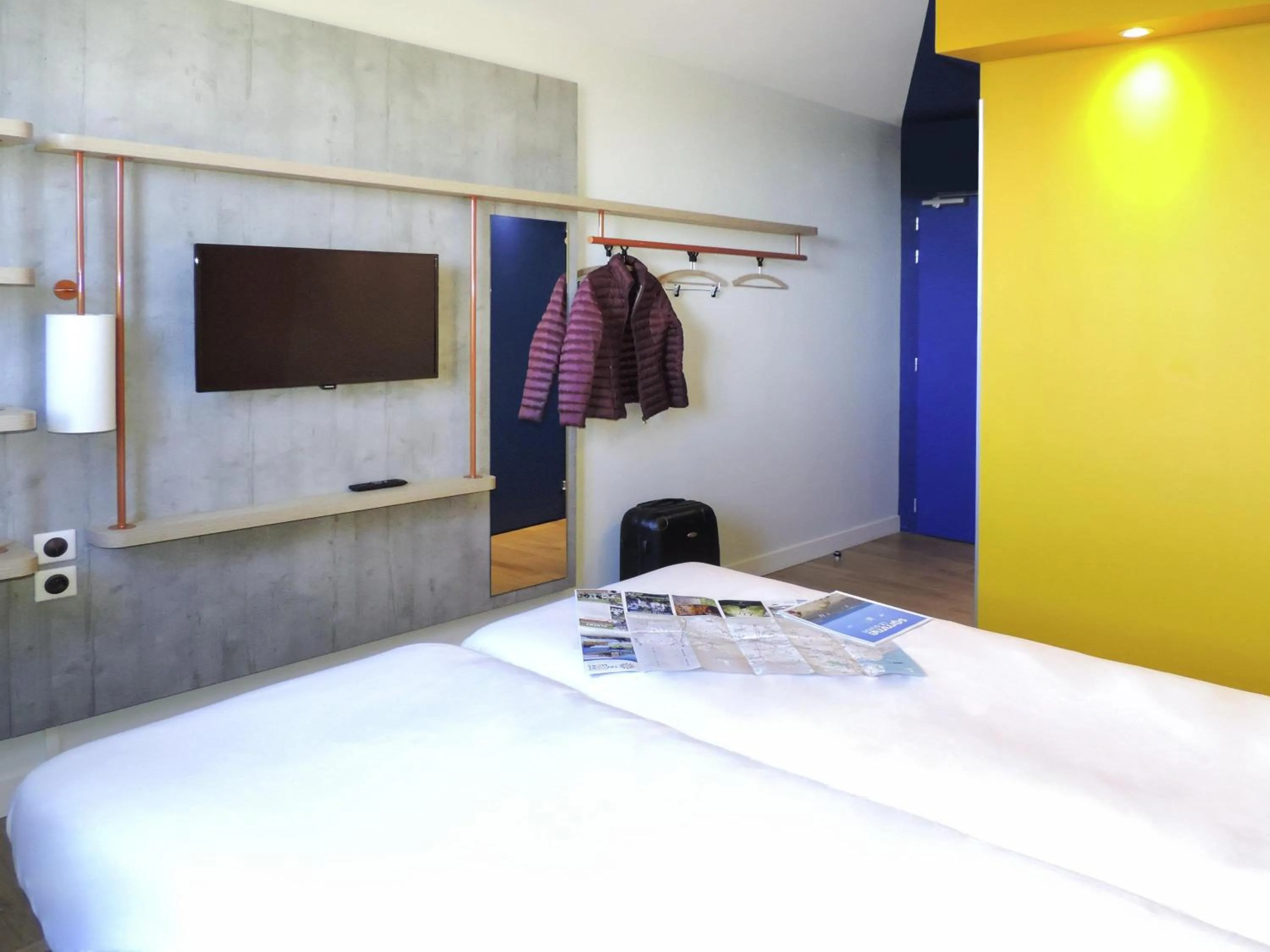 Bedroom, Bed in Ibis Budget Perigueux Boulazac