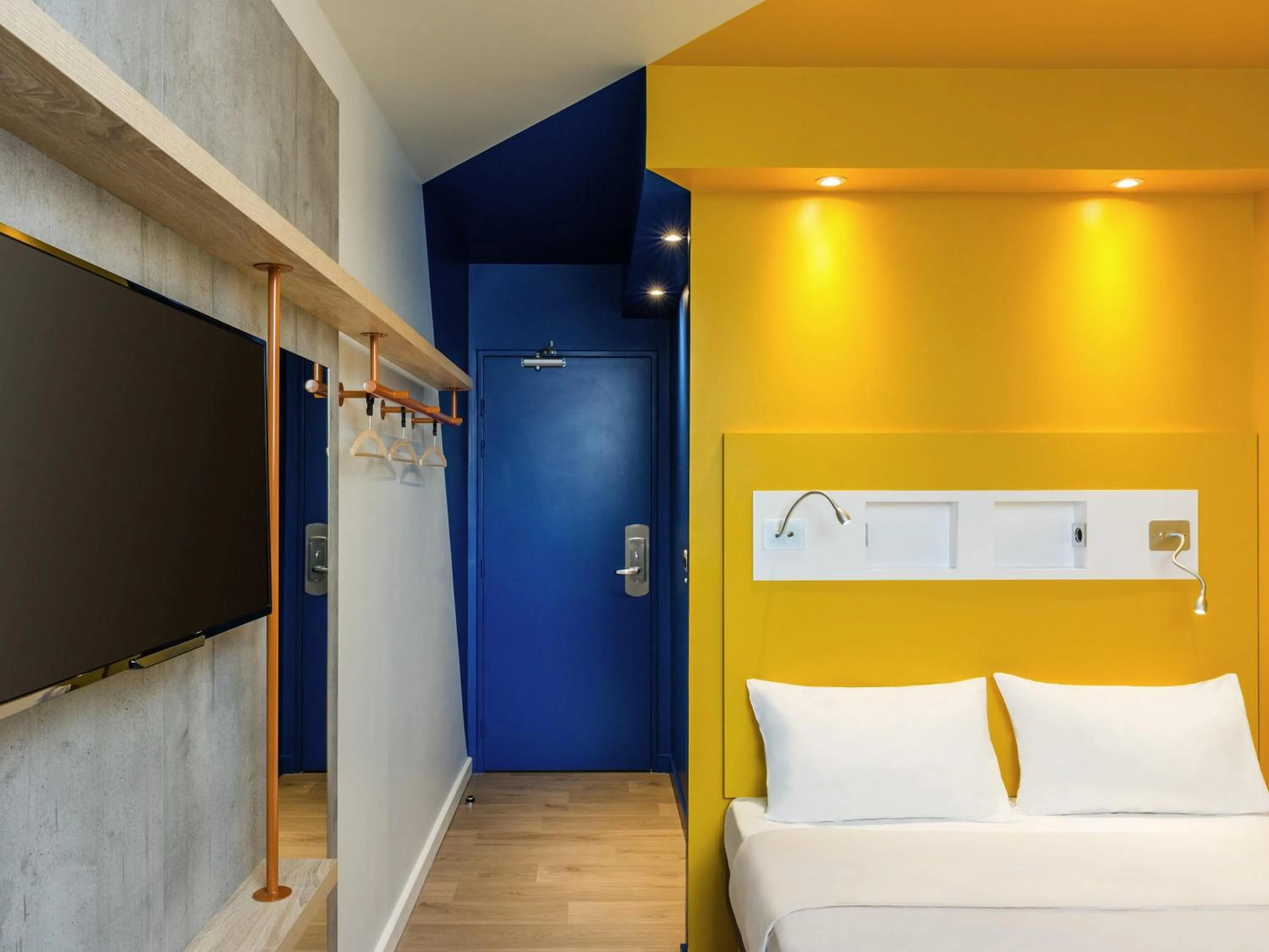 Bedroom, Bed in Ibis Budget Perigueux Boulazac