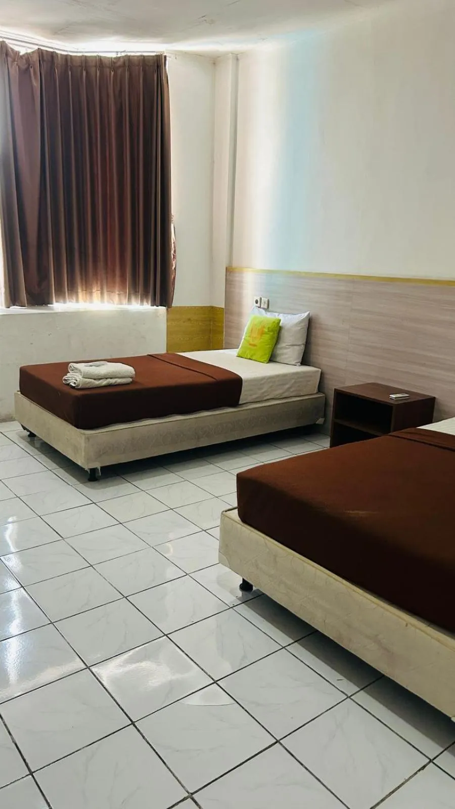 Bed in Hotel Huswah Airport