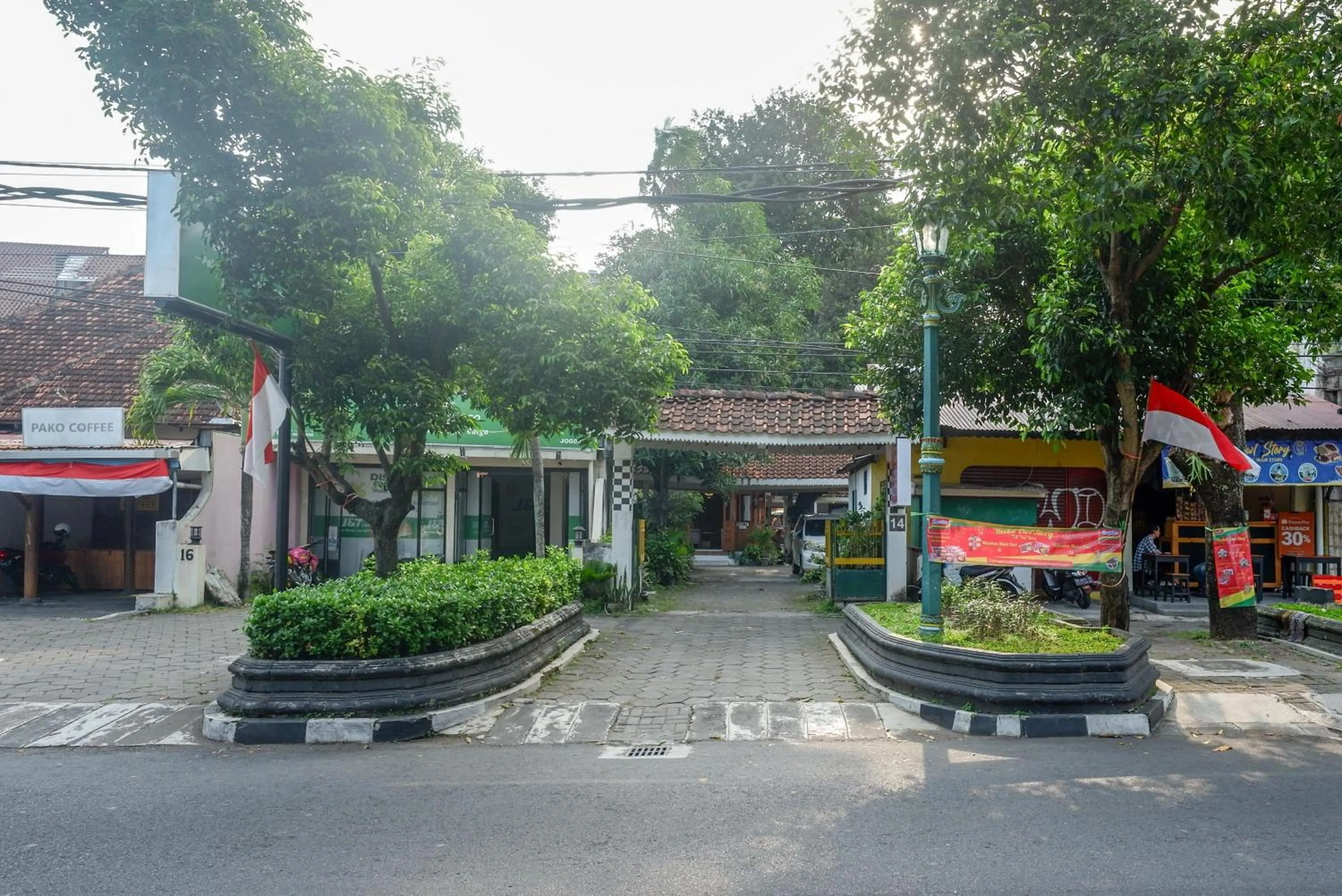 Property building in RedDoorz near Plengkung Gading 2