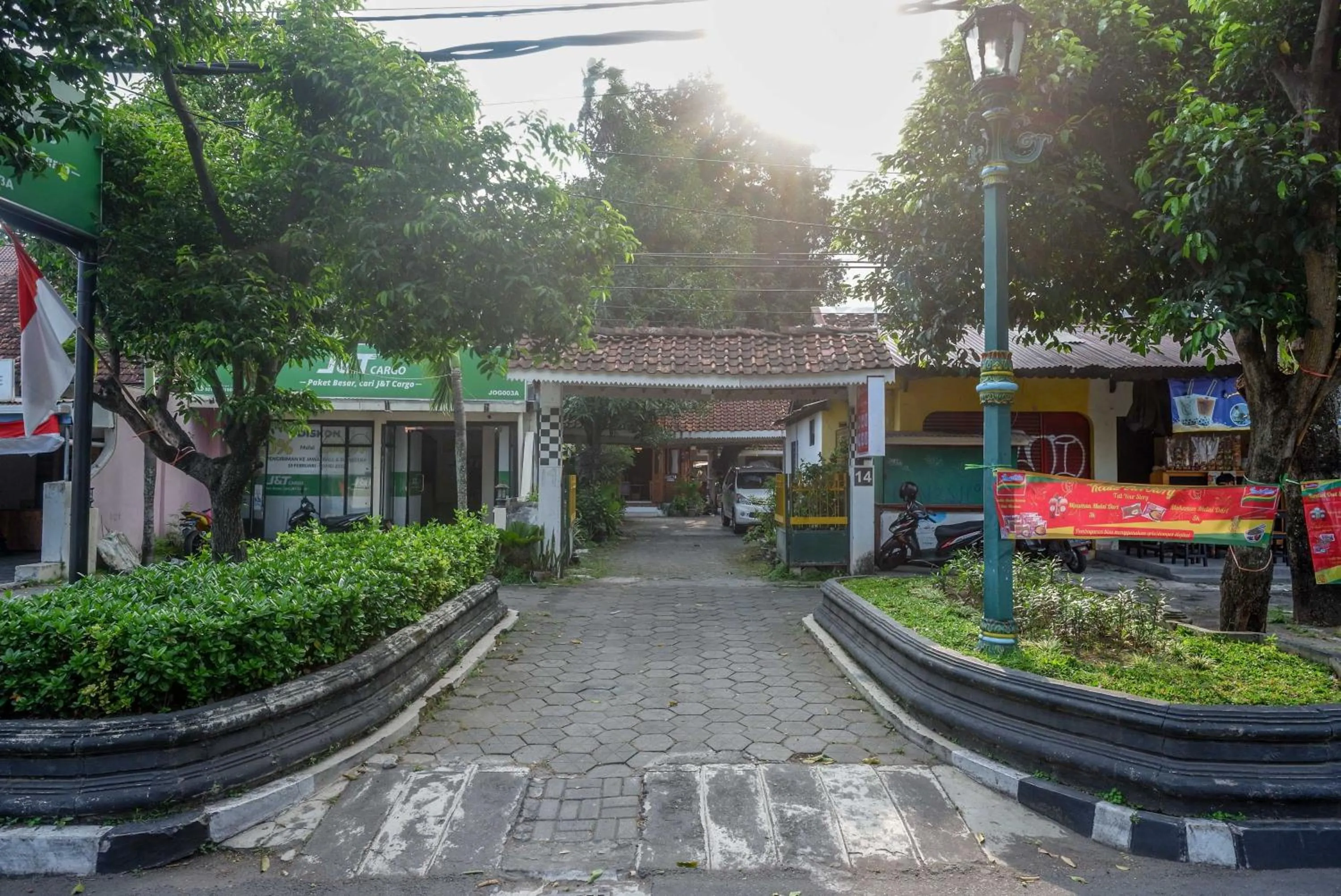 Property building in RedDoorz near Plengkung Gading 2