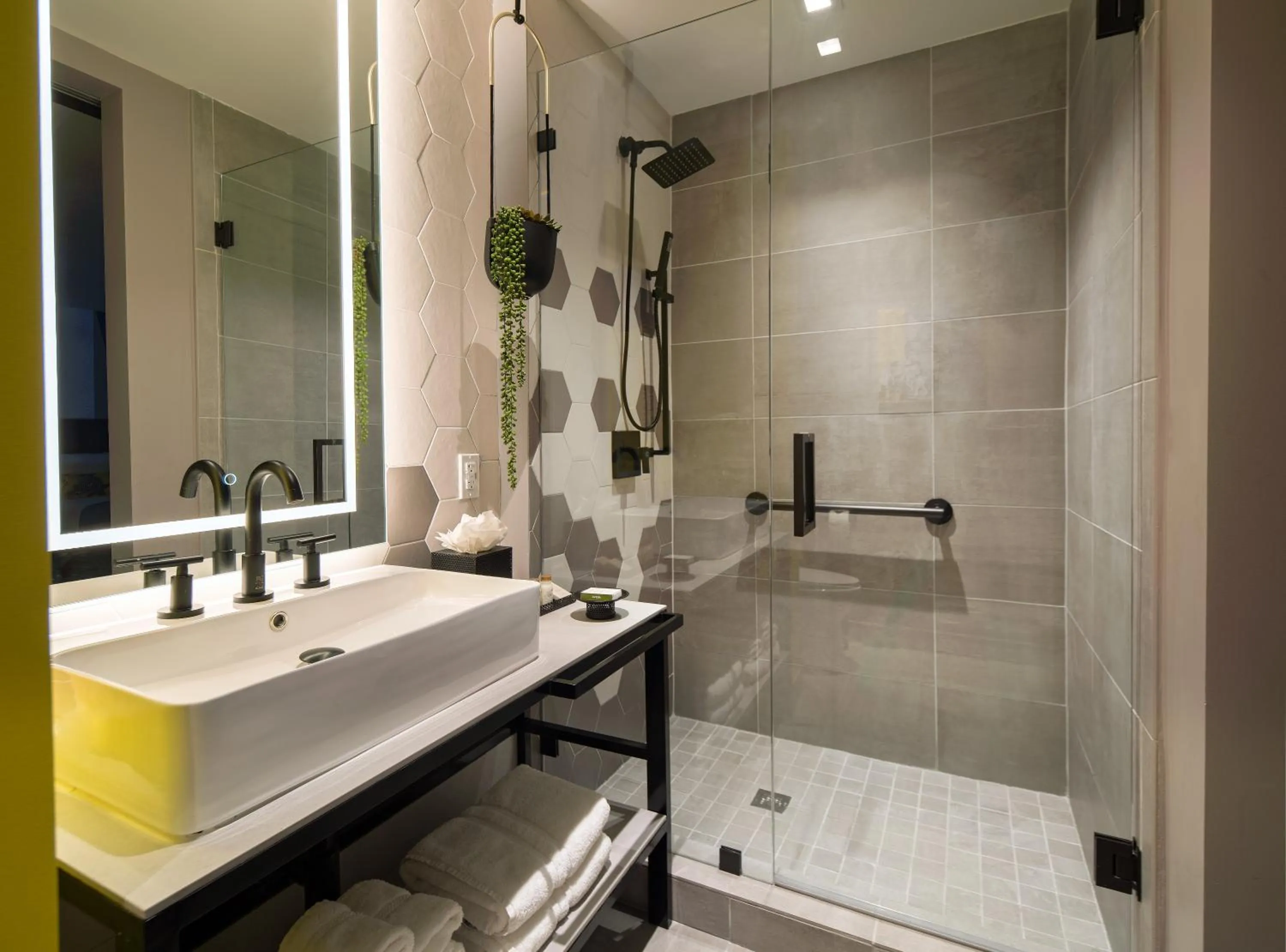 Bathroom in Hotel Indigo Miami Brickell by IHG
