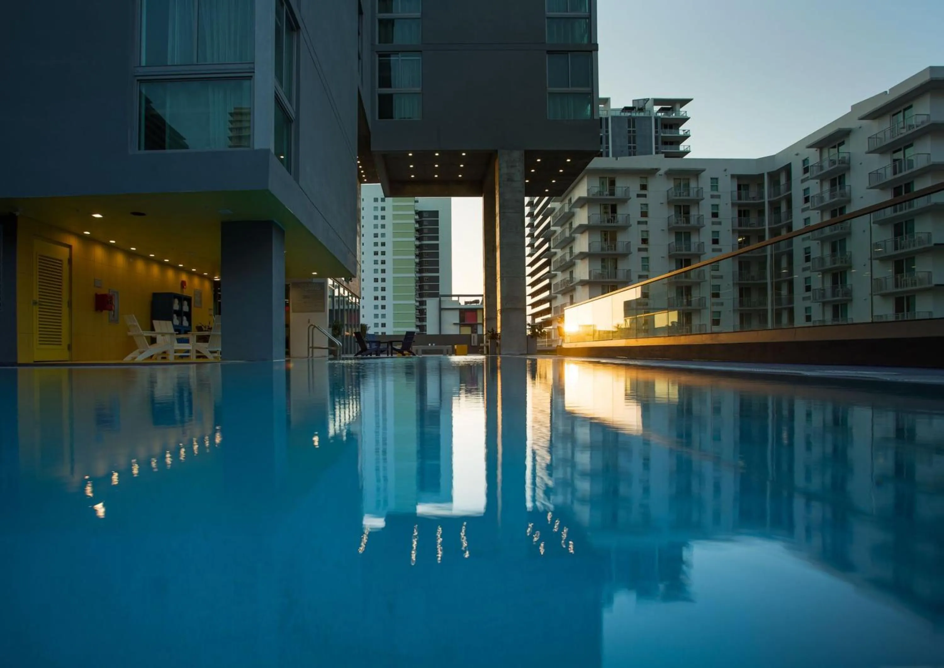 Swimming pool in Hotel Indigo Miami Brickell by IHG