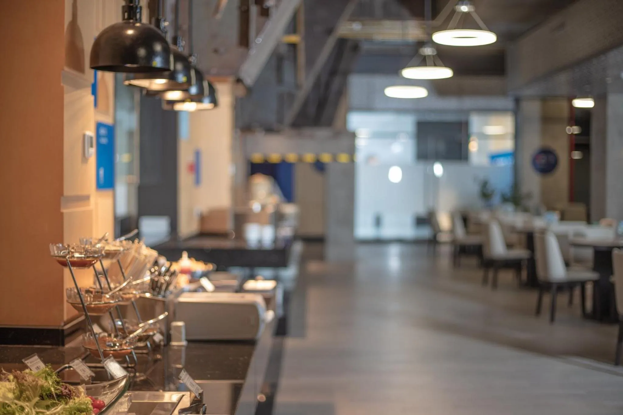 Restaurant/places to eat in Holiday Inn Express Beijing Shijingshan Lakeview by IHG