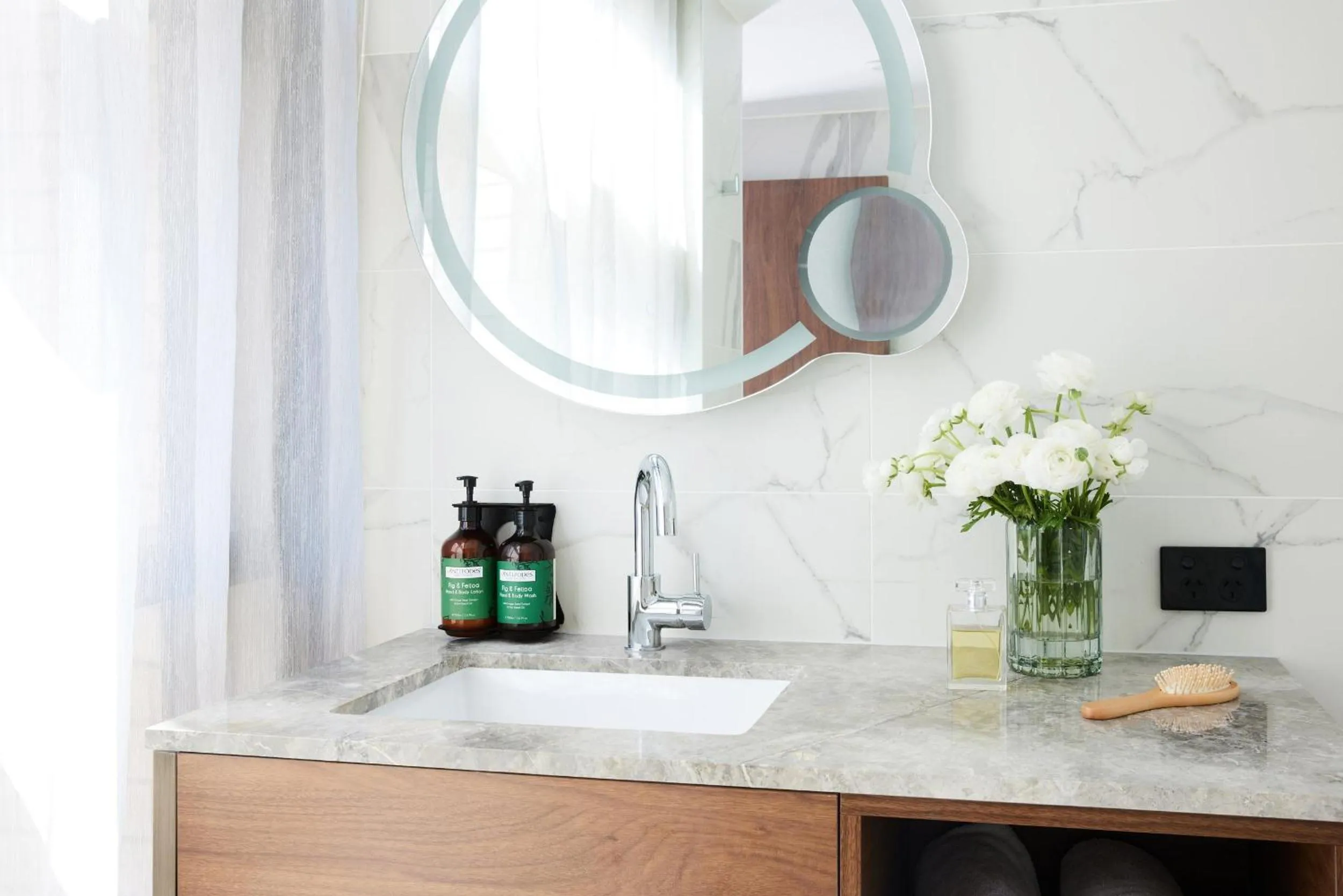 Bathroom in Crowne Plaza Sydney Darling Harbour by IHG