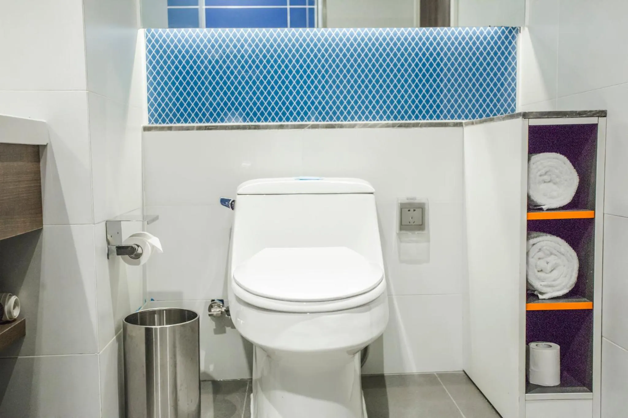 Photo of the whole room in Holiday Inn Express Hangzhou Xixi Tourism Zone by IHG