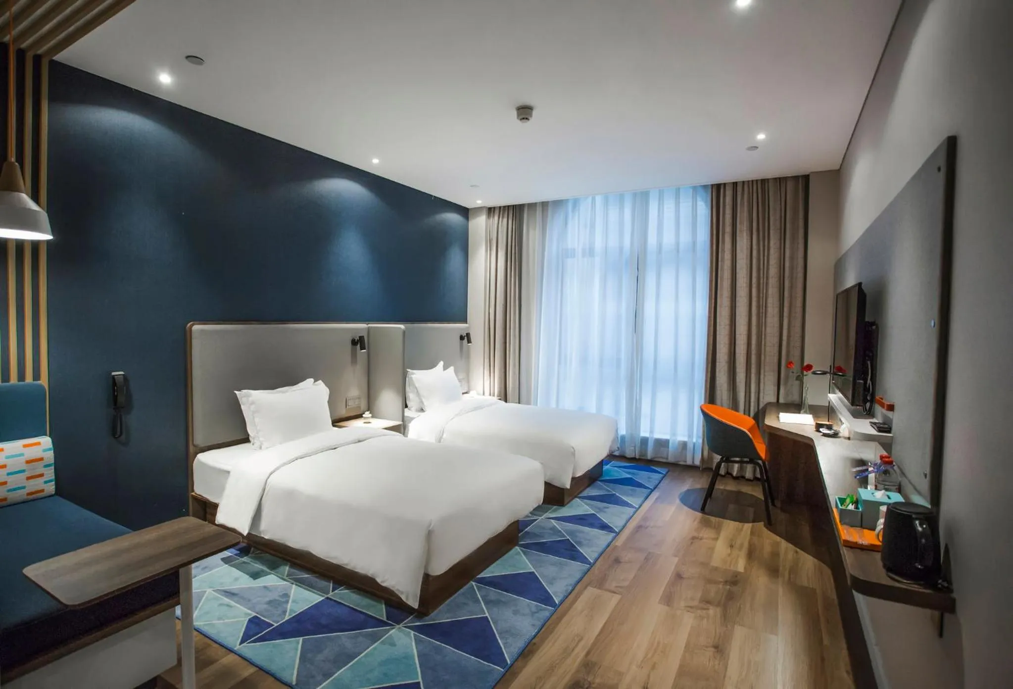 Photo of the whole room, Bed in Holiday Inn Express Hangzhou Xixi Tourism Zone by IHG