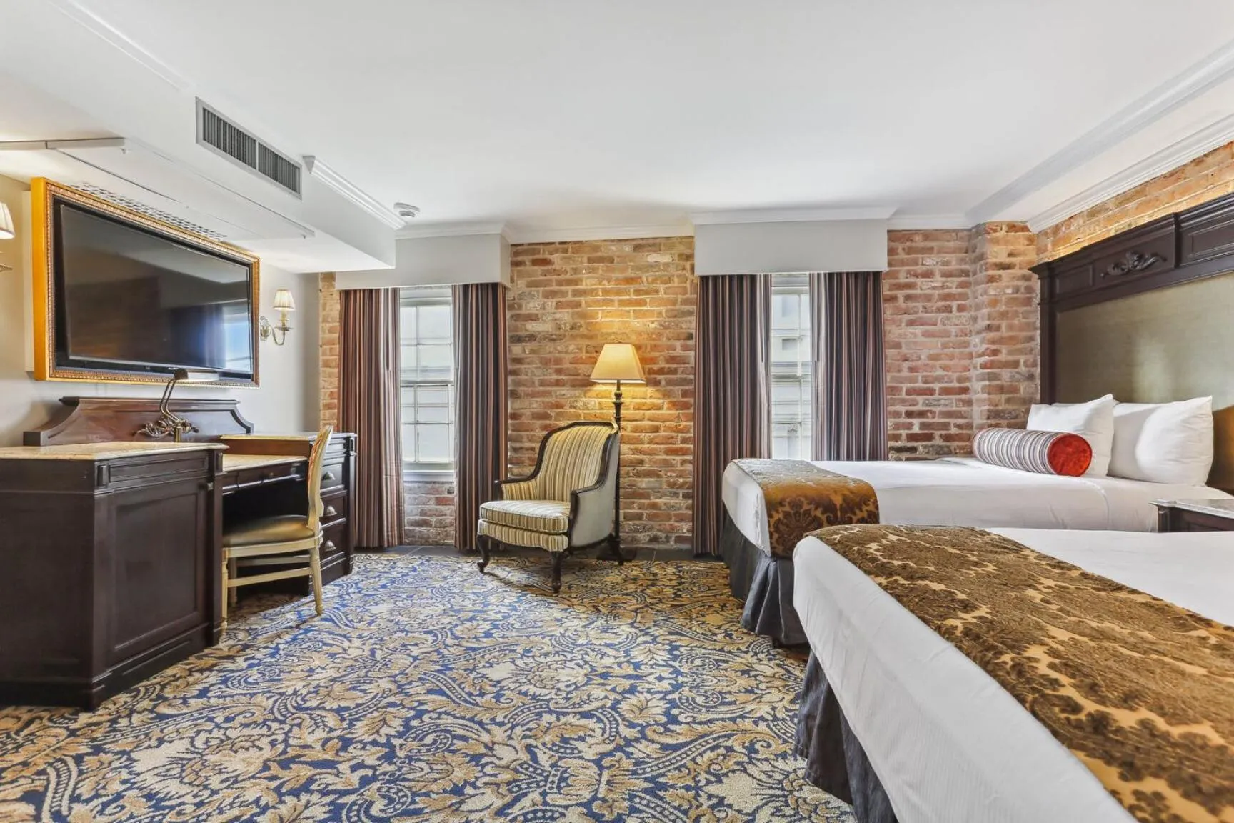 Bed in Place D'Armes Hotel