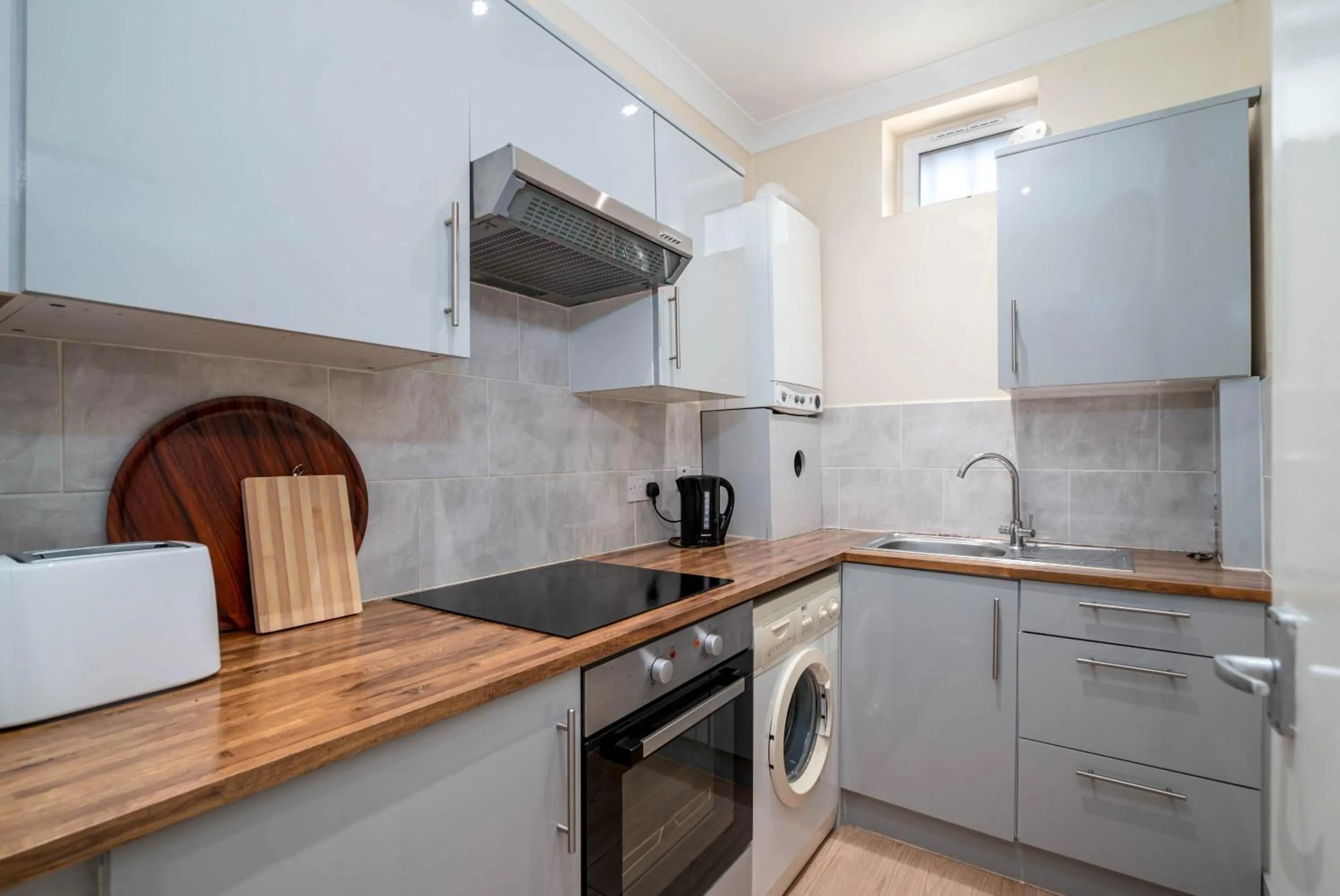 Kitchen or kitchenette in Camden Apartments